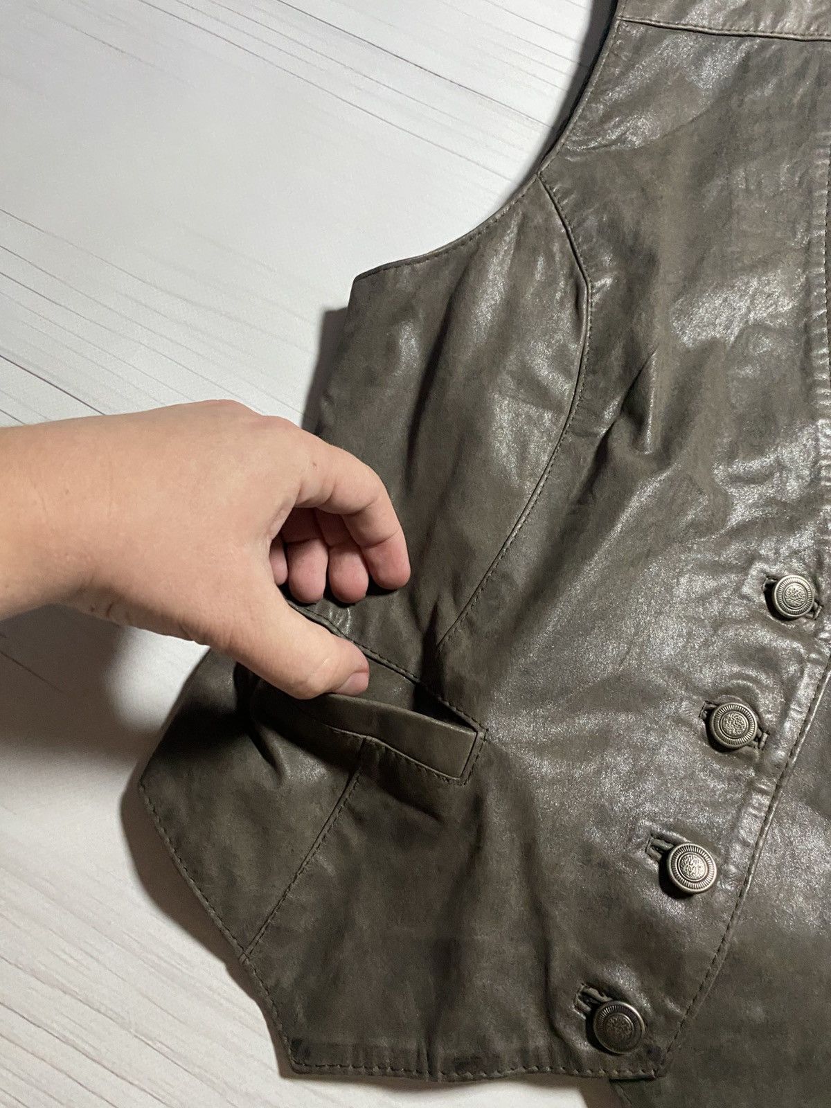 Valentino × Vera Pelle × Vintage Vintage Valentino Vera Pelle genuine leather y2k vest Size XS / US 0-2 / IT 36-38 - 7 Thumbnail