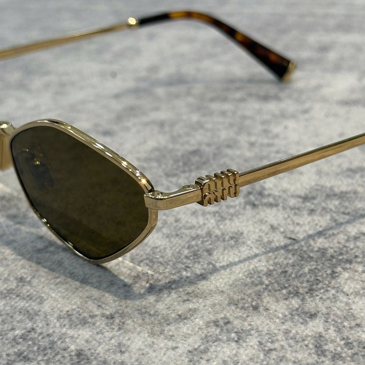 Miu Miu MIU MIU 0MU 56ZS 5AK09Z Size ONE SIZE - 2 Thumbnail