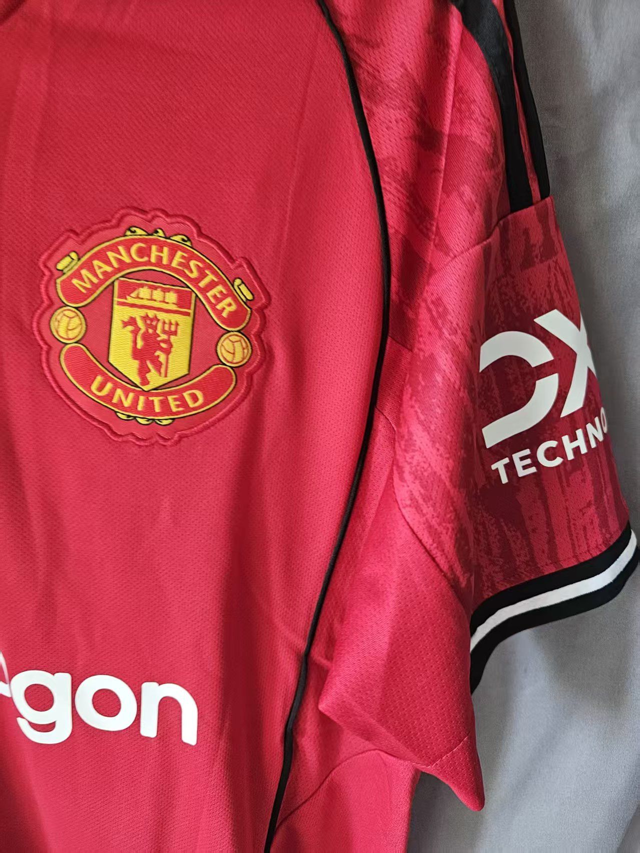 Other 2025 2026 MUFC 30 SESKO Jersey Home Size US M / EU 48-50 / 2 - 4 Thumbnail