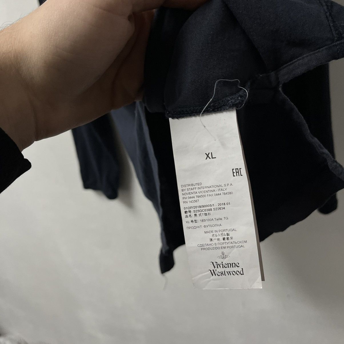 Vivienne Westwood Mens Vivienne Westwood Longsleeve T-shirt basic logo luxury Size US XL / EU 56 / 4 - 13 Thumbnail