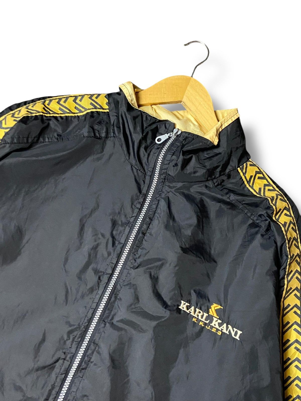 Karl Kani KARL KANI Zip Up Tracksuit Jacket (161) Size US XL / EU 56 / 4 - 2 Thumbnail