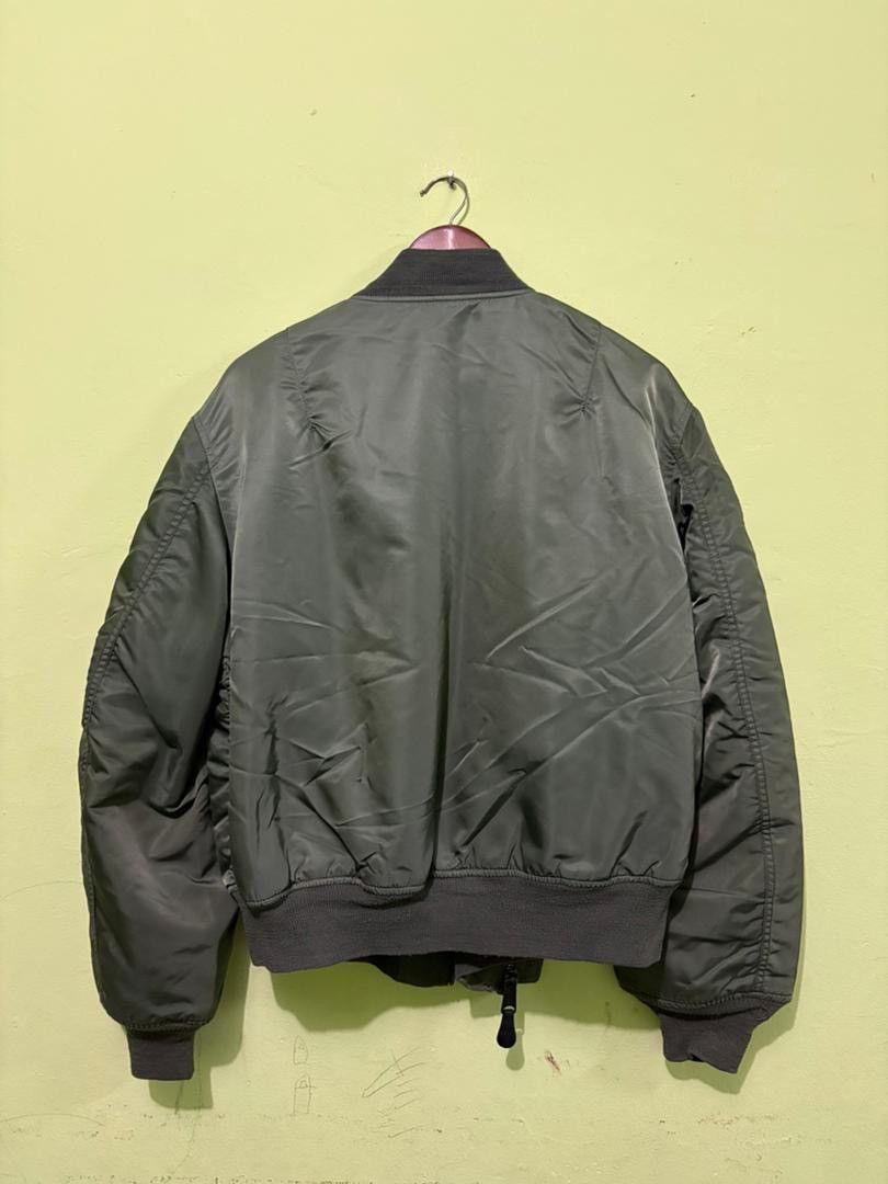 Vintage 90's Alpha industries MA-1 Bomber Jacket Design