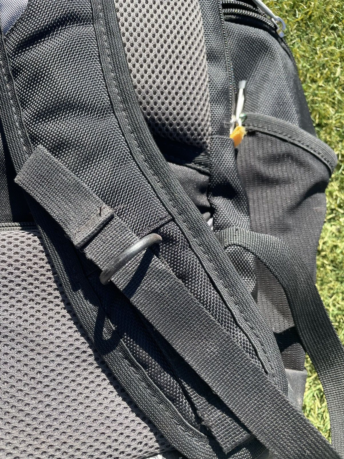 Other TARGUS Drifter II for 17" Laptop Backpack broken strap Size 30 - 15 Thumbnail
