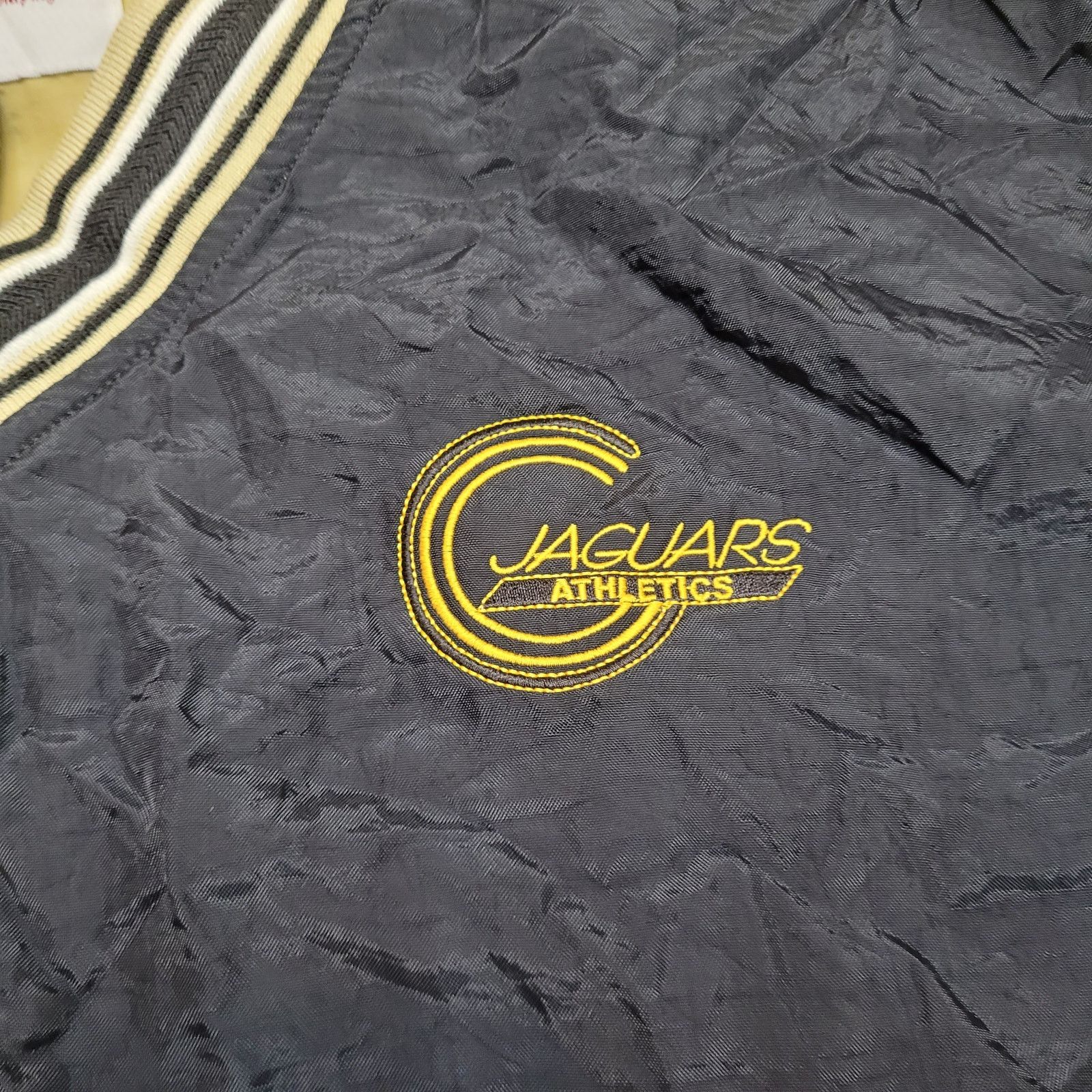 Champion VTG Champion Jaguars Varsity Windbreaker 3XL / XXL Oversized Size US XXL / EU 58 / 5 - 3 Thumbnail