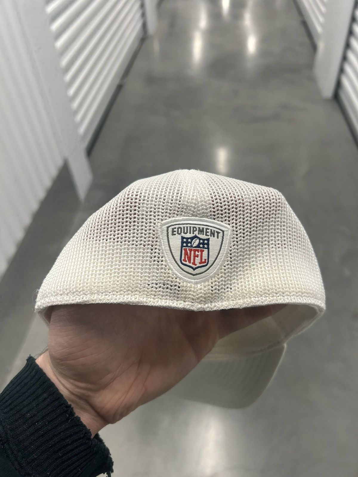 NFL × Reebok Dallas Cowboys Reebok white and blue mesh trucker hat Size ONE SIZE - 5 Thumbnail