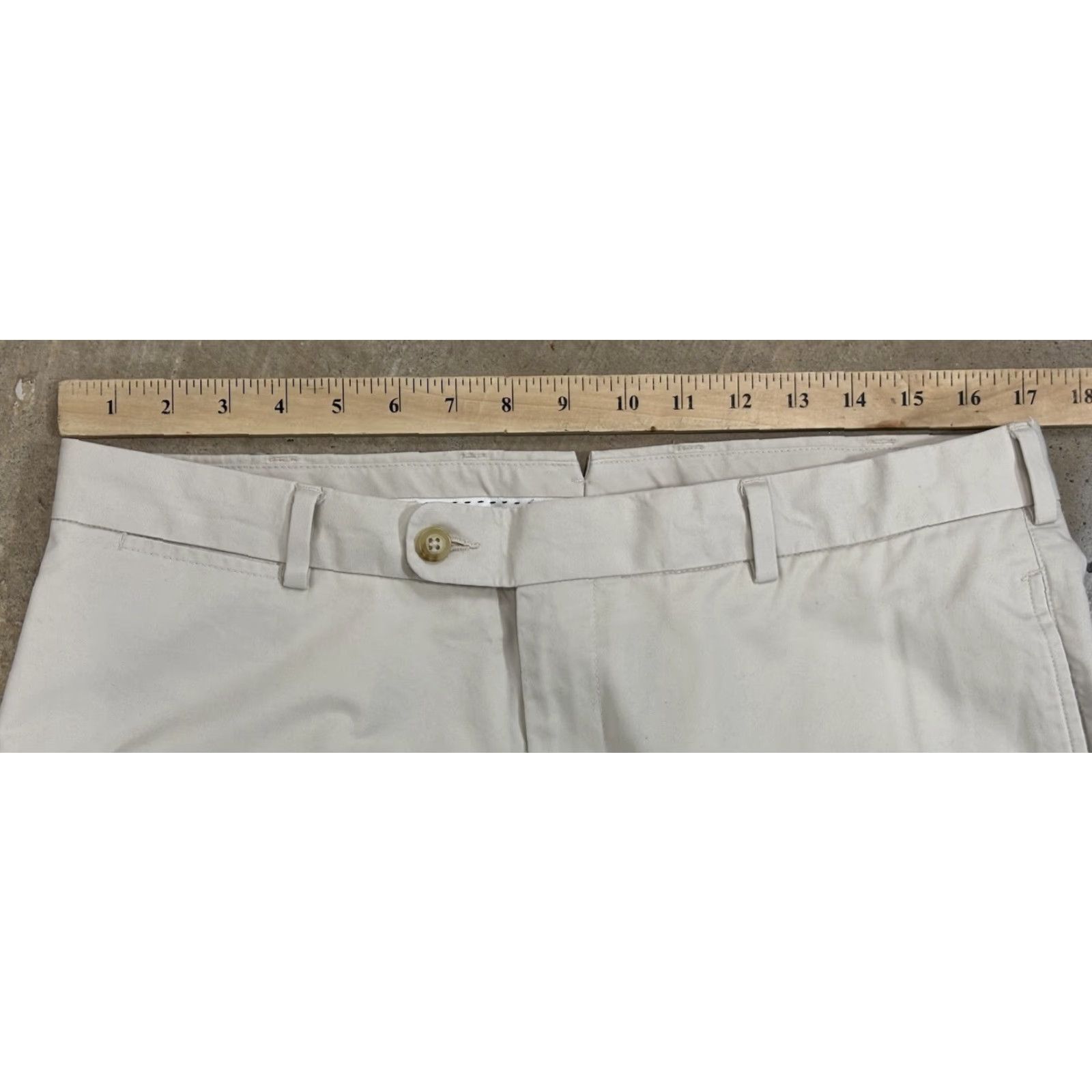 Peter Millar Peter Millar Chino Pants Men's Beige Flat Front Trousers Golf Preppy 34x31 Regular Size 34 Inseam 32 Cotton Blend Capo? Size US 34 / EU 50 - 6 Thumbnail
