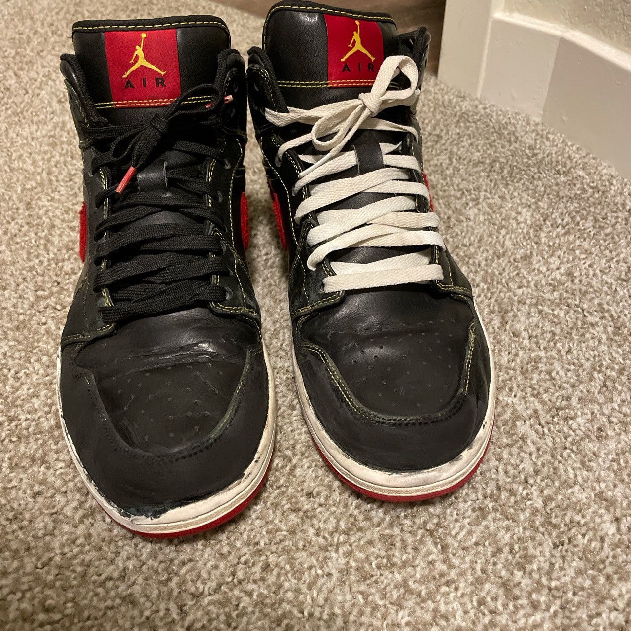 jordan 1 red and black mid