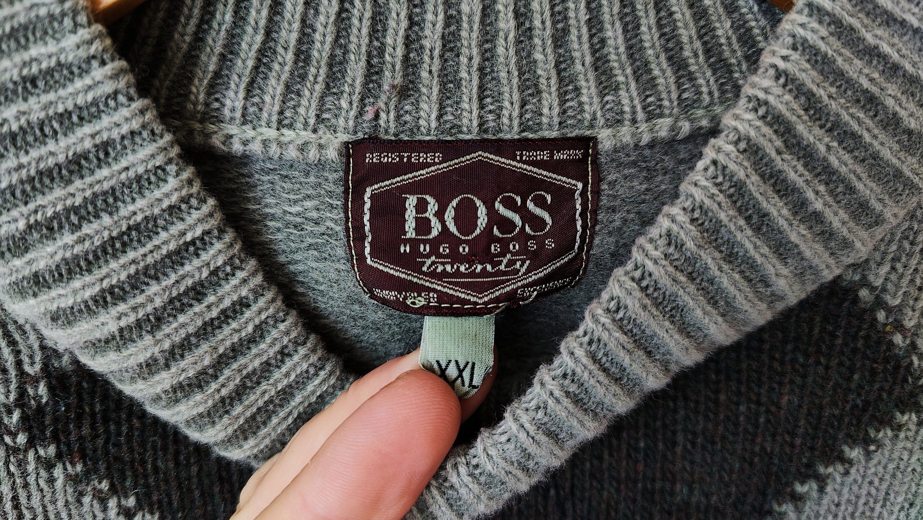 Hugo Boss × Vintage Hugo Boss Vintage 80s VTG Embroidered Wool Sweater Size US XL / EU 56 / 4 - 4 Thumbnail