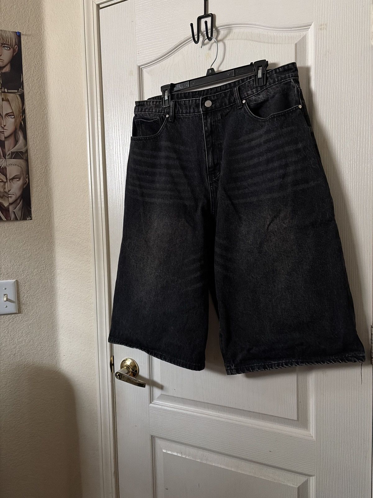 Basketcase Gallery BREACHER shorts