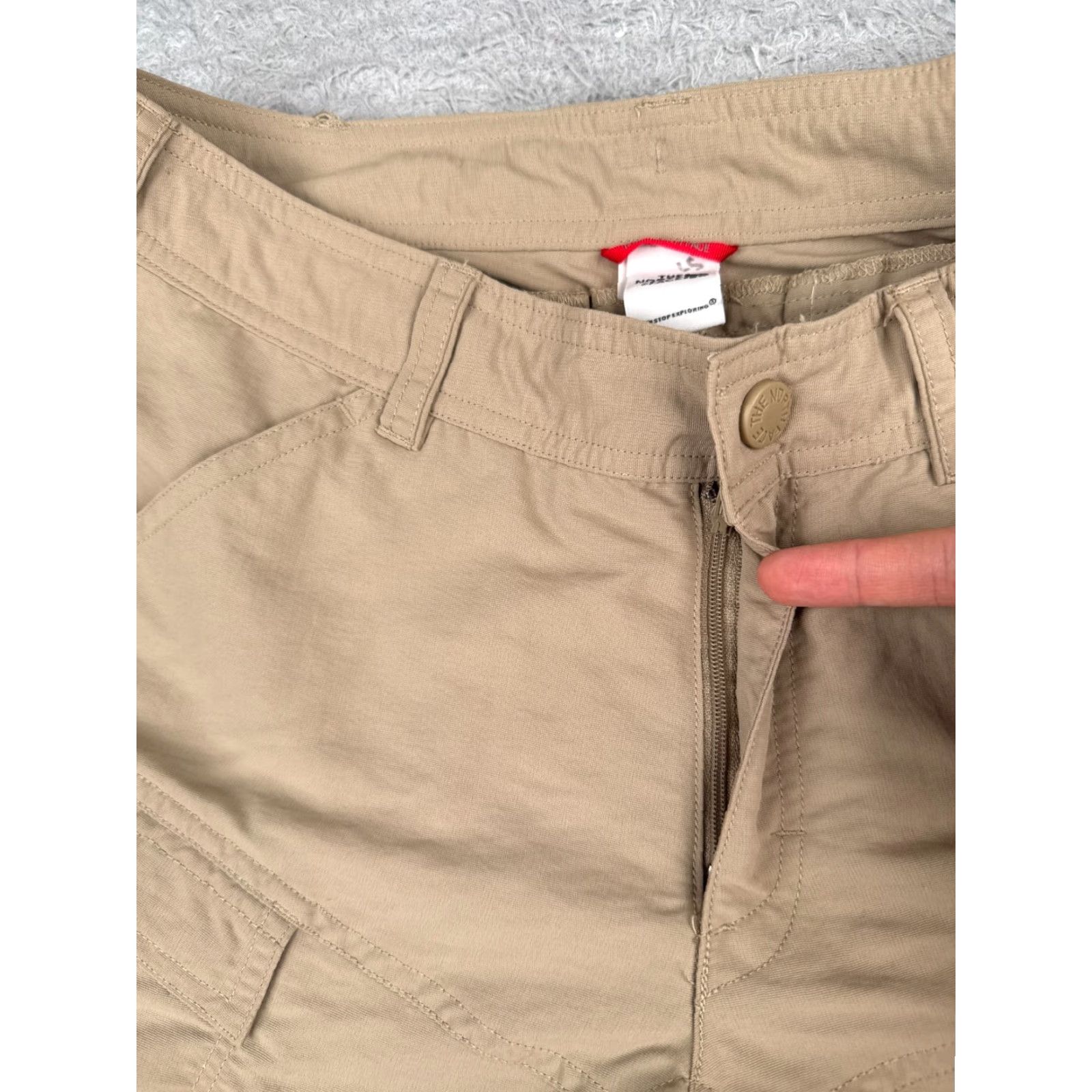 The North Face The North Face Womens Cargo Shorts 30 Beige Nylon Activewear Hiking Travel Casual Size 30" / US 8 / IT 44 - 6 Thumbnail