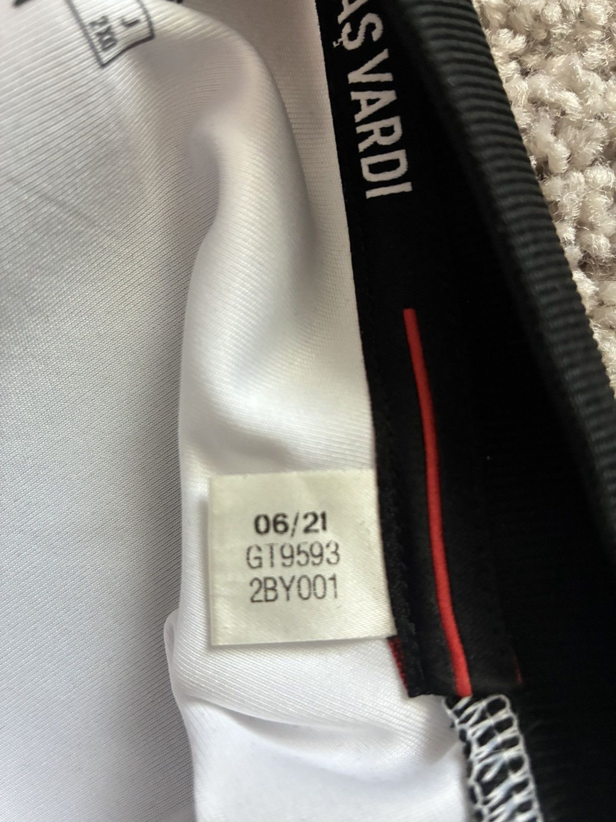 Adidas 2021/2022 Besiktas Home Kit Size US L / EU 52-54 / 3 - 8 Thumbnail