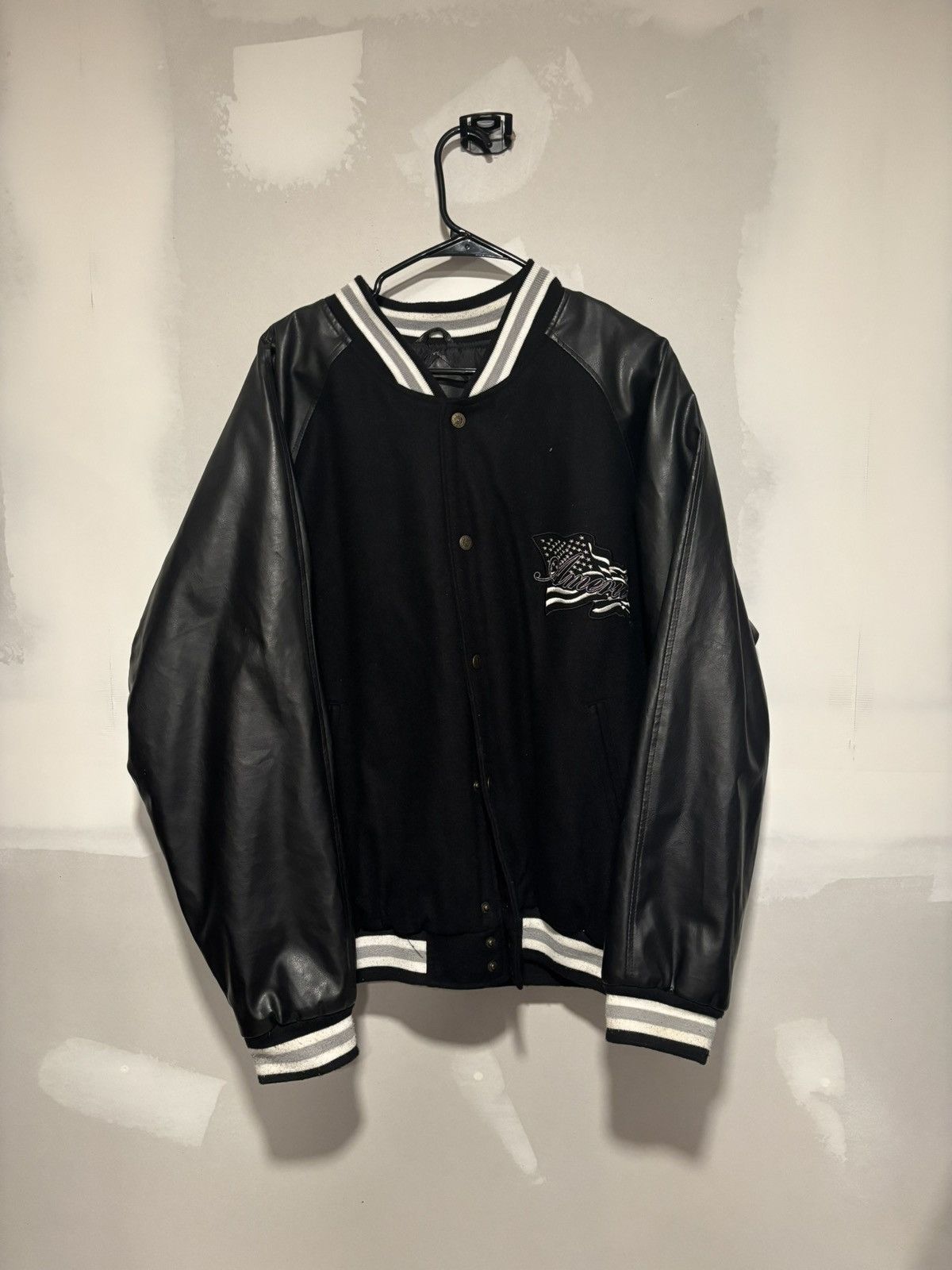 Steve And Barrys × Vintage Vintage Steve & Barry’s Black America Leather Varsity Jacket Size US L / EU 52-54 / 3 - 4 Thumbnail