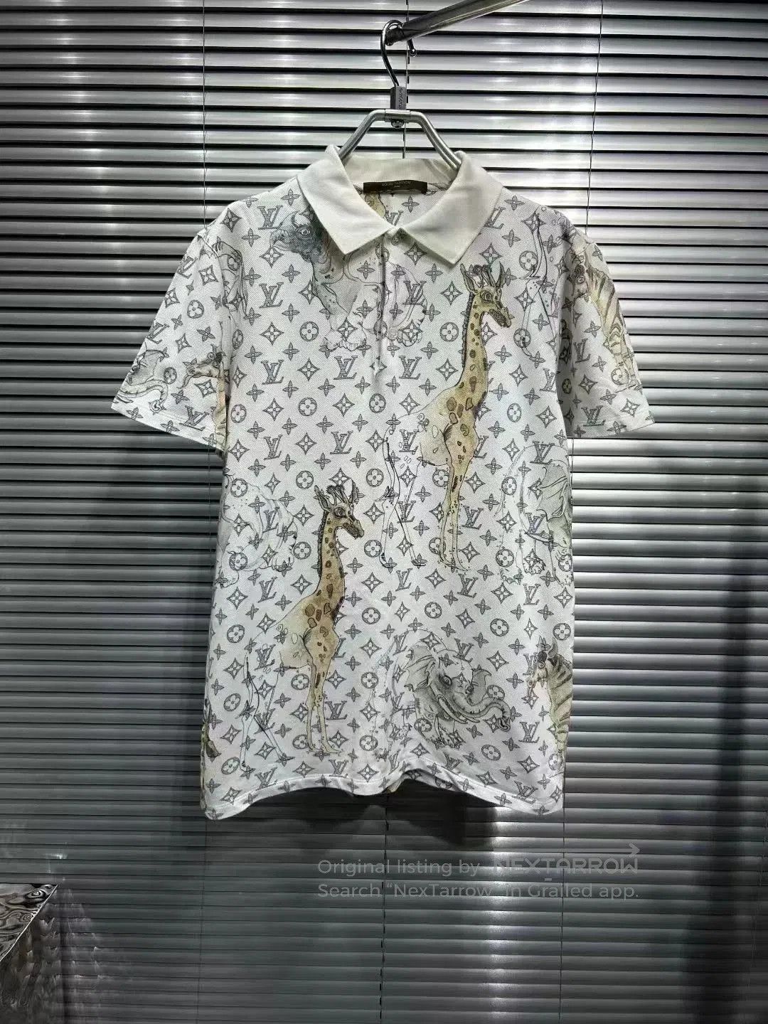 Louis Vuitton louis vuitton white animal print polo shirt. Size US M / EU 48-50 / 2 - 1 Thumbnail