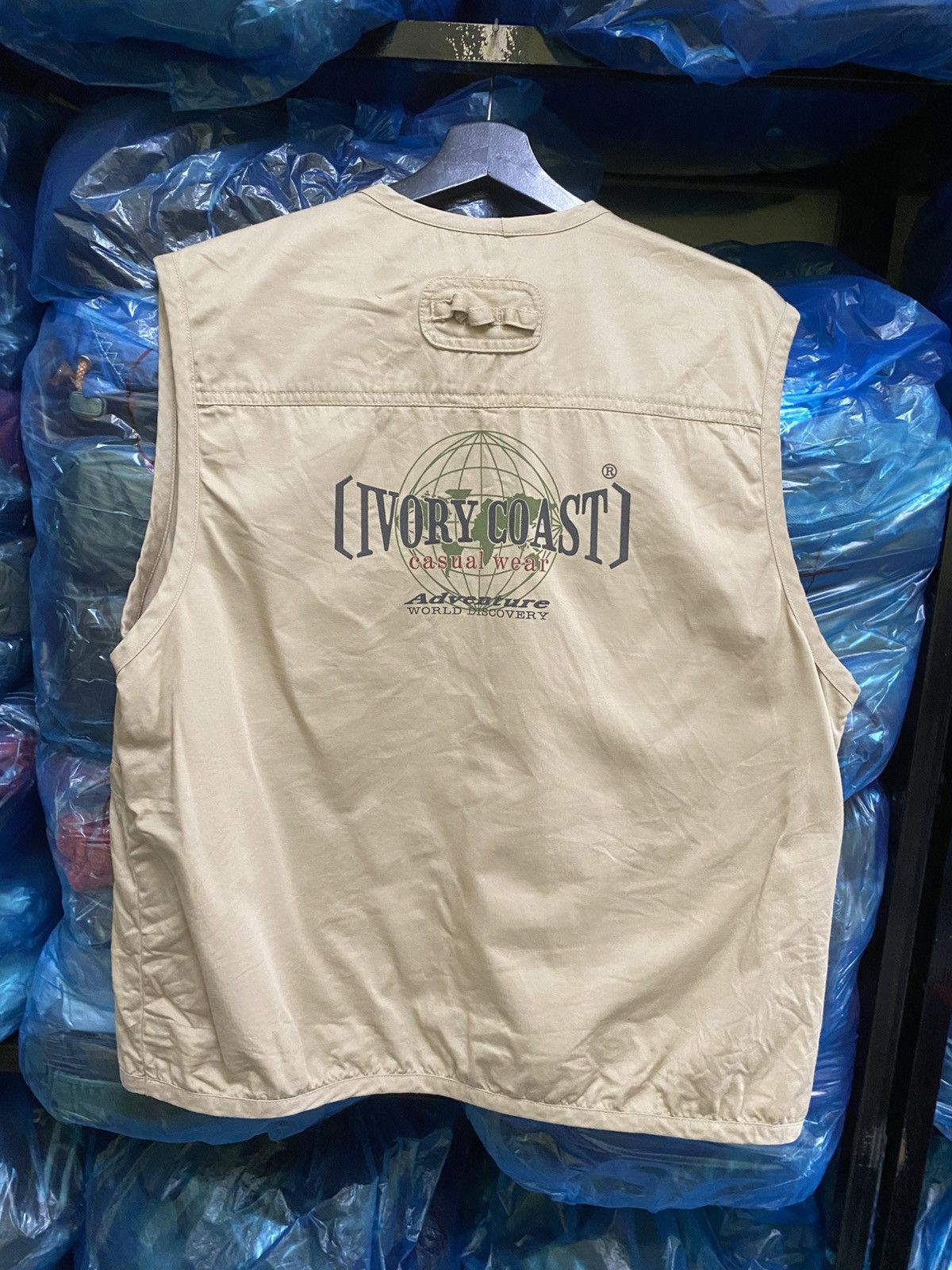 Urban Outfitters VINTAGE IVORY COAST CASUAL WEAR UTILITY VEST JACKET Size US L / EU 52-54 / 3 - 7 Thumbnail