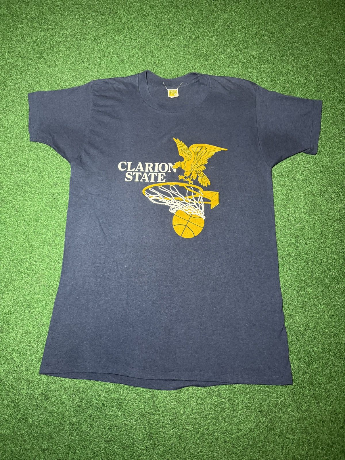 Vintage 70s Clarion State Basketball Velva Sheen M/L T Shirt