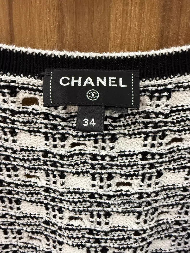 Chanel Chanel Black and white color-block knitted dress Size XS / US 0-2 / IT 36-38 - 4 Thumbnail