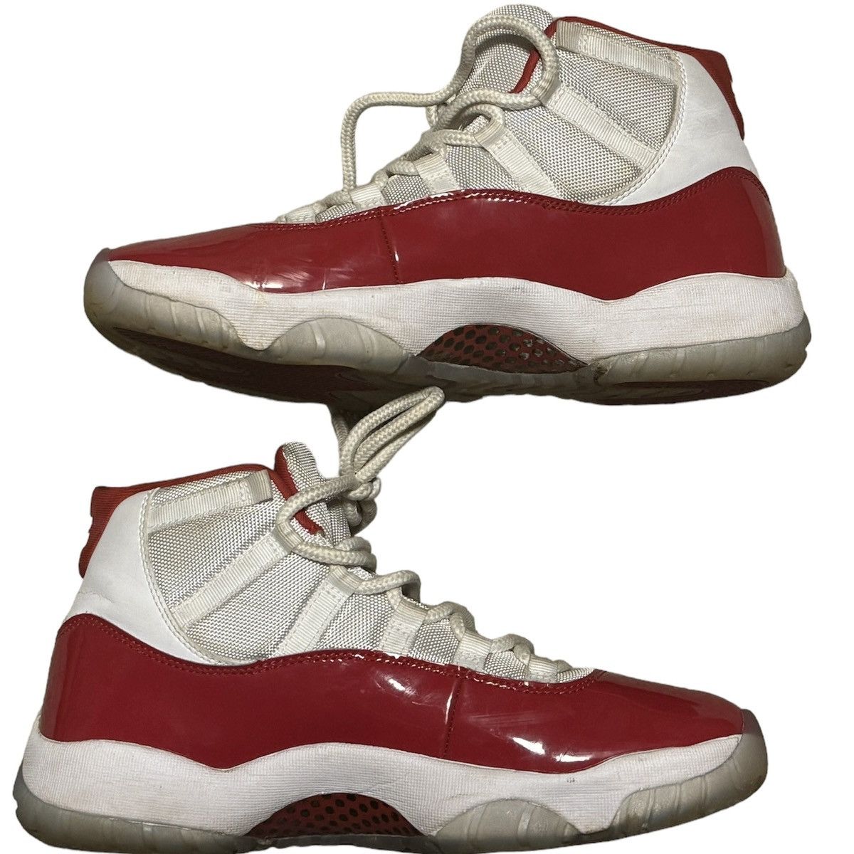 Jordan Brand Cherry Jordan 11 Size US 10 / EU 43 - 2 Thumbnail