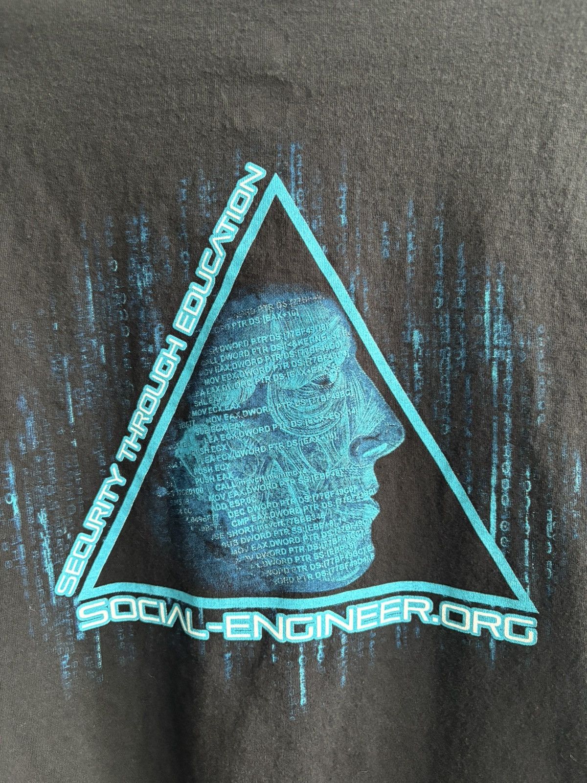 Vintage Vintage Streetwear Y2K Human Hacker Futuristic Hanes T-shirt Size US L / EU 52-54 / 3 - 9 Thumbnail