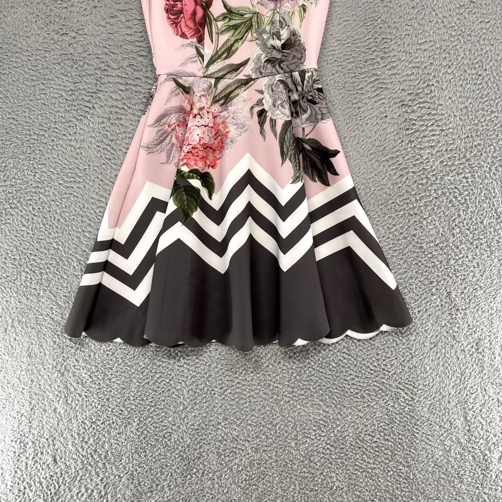 Ted Baker Ted Baker Haiilie Dress Womens 4 Floral Skater Fit & Flare Short Sleeve Zip Pink Party Dress Womens Size S / US 4 / IT 40 - 2 Thumbnail
