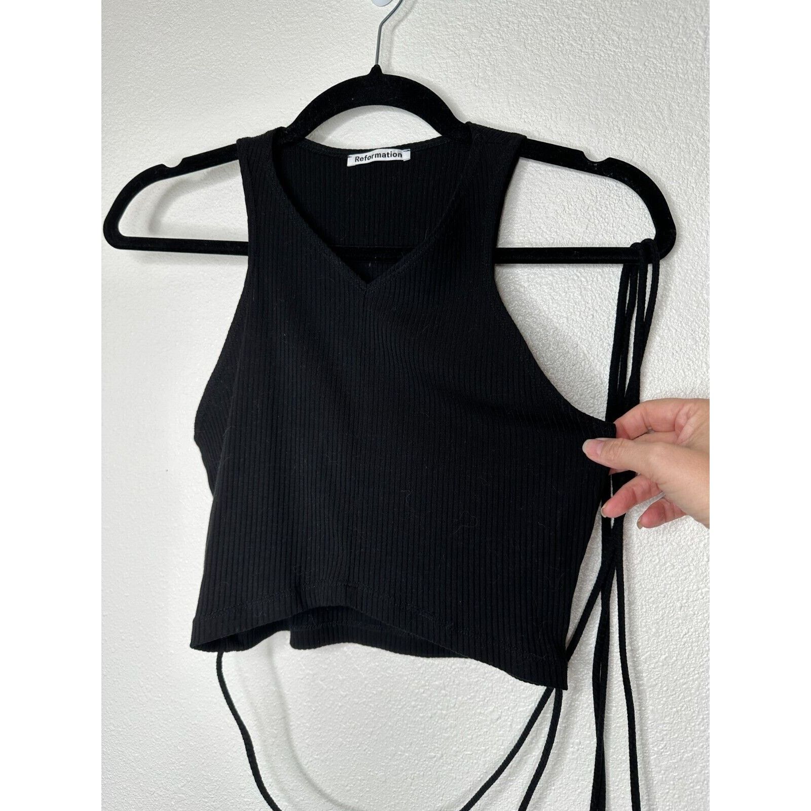 Reformation Reformation Black Knit V-Neck Crop Tank Tie Wrap Waist S Size S / US 4 / IT 40 - 4 Thumbnail