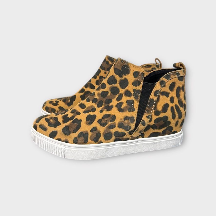 Blondo NEW Waterproof Hidden Wedge Suede Sneaker Boots Leopard 7 NW Size US 7 / IT 37 - 5 Thumbnail