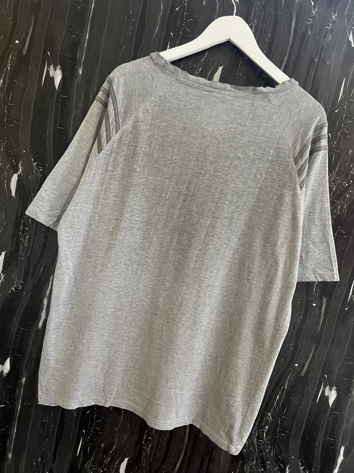 Adidas Vintage Adidas T-Shirt Faded– Classic Logo, Tag Missing Size US M / EU 48-50 / 2 - 6 Thumbnail