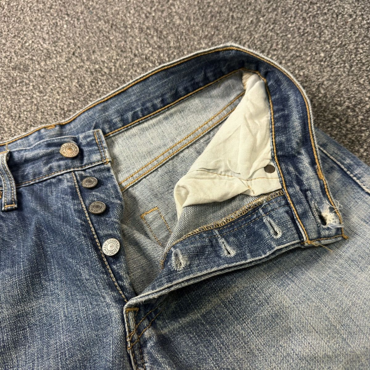 Levi's Vintage Y2K Levis 501 Distressed Aging Denim W29 Size US 29 - 13 Thumbnail