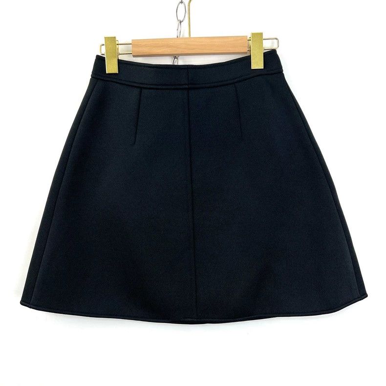 Louis Vuitton Louis Vuitton Black gold button logo embroidered skirt Size 35" - 2 Thumbnail