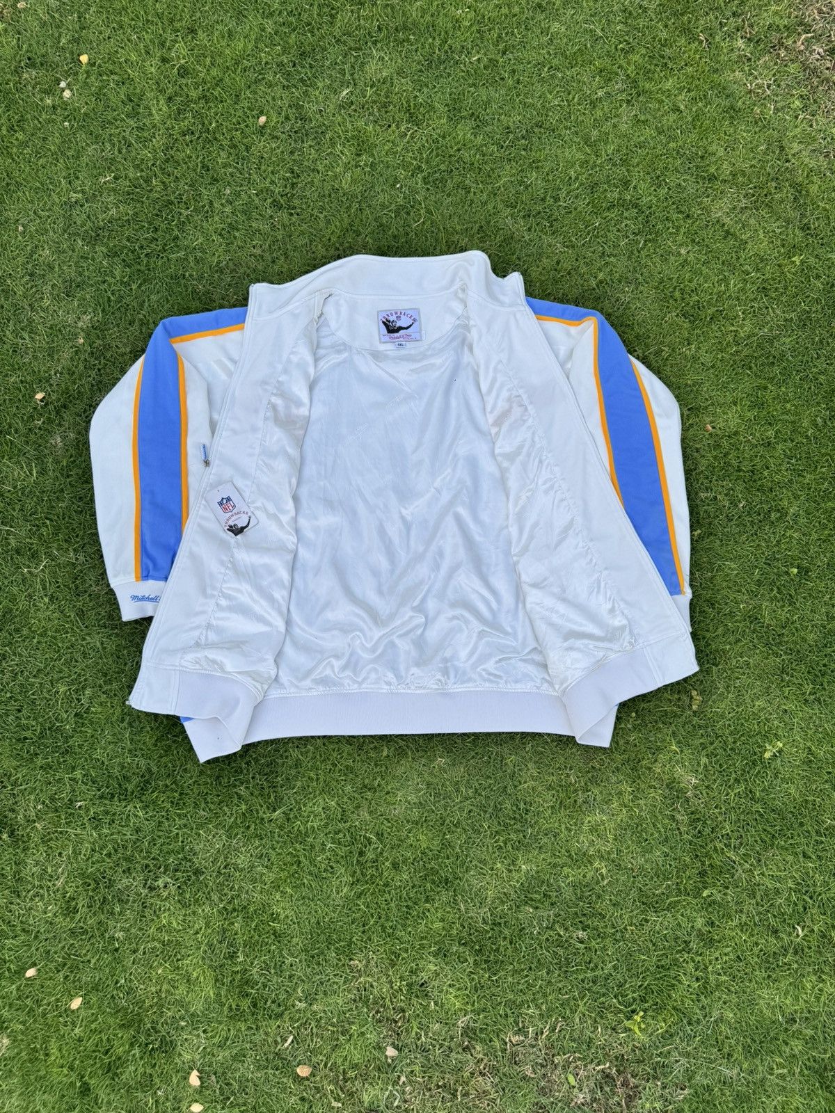 Mitchell & Ness Vintage Los Angeles Chargers Mitchell & Ness zip-up track Size US XXL / EU 58 / 5 - 9 Thumbnail