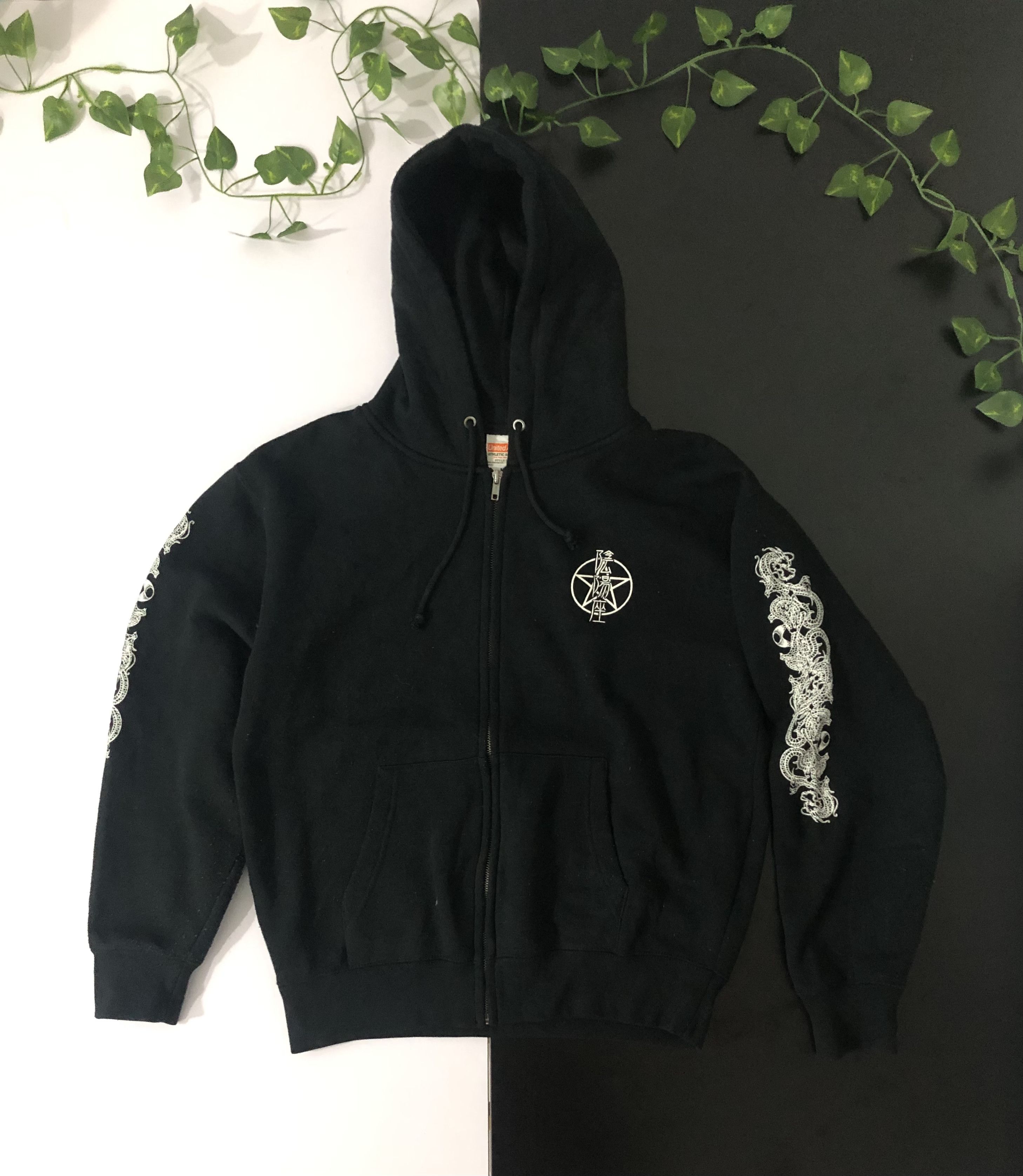 Other VINTAGE DRAGON HOODIE Size US L / EU 52-54 / 3 - 1 Thumbnail