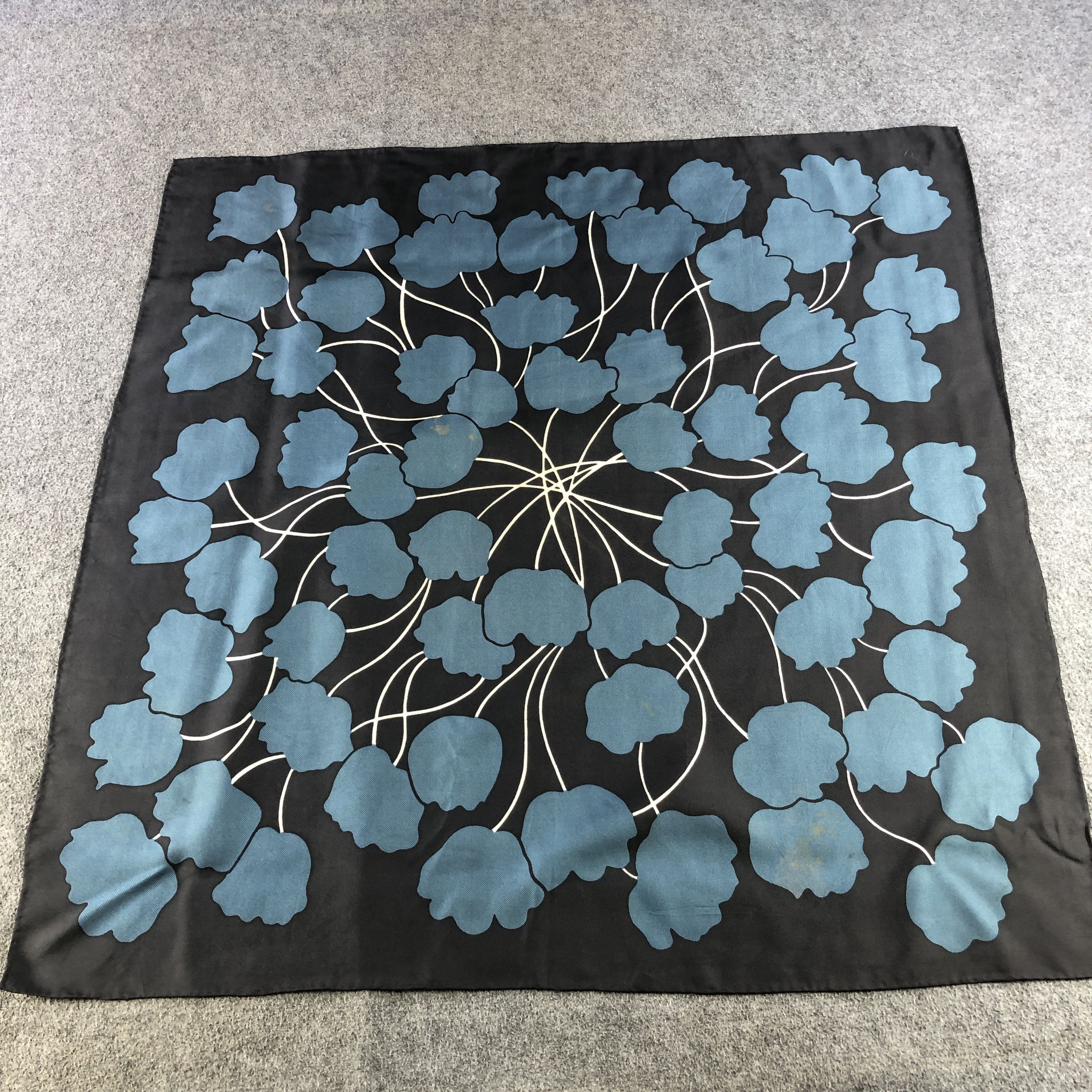 Japanese Brand Blue Flowers Luxury Hand Rolled Silk Scarf M1099 Size ONE SIZE - 2 Thumbnail