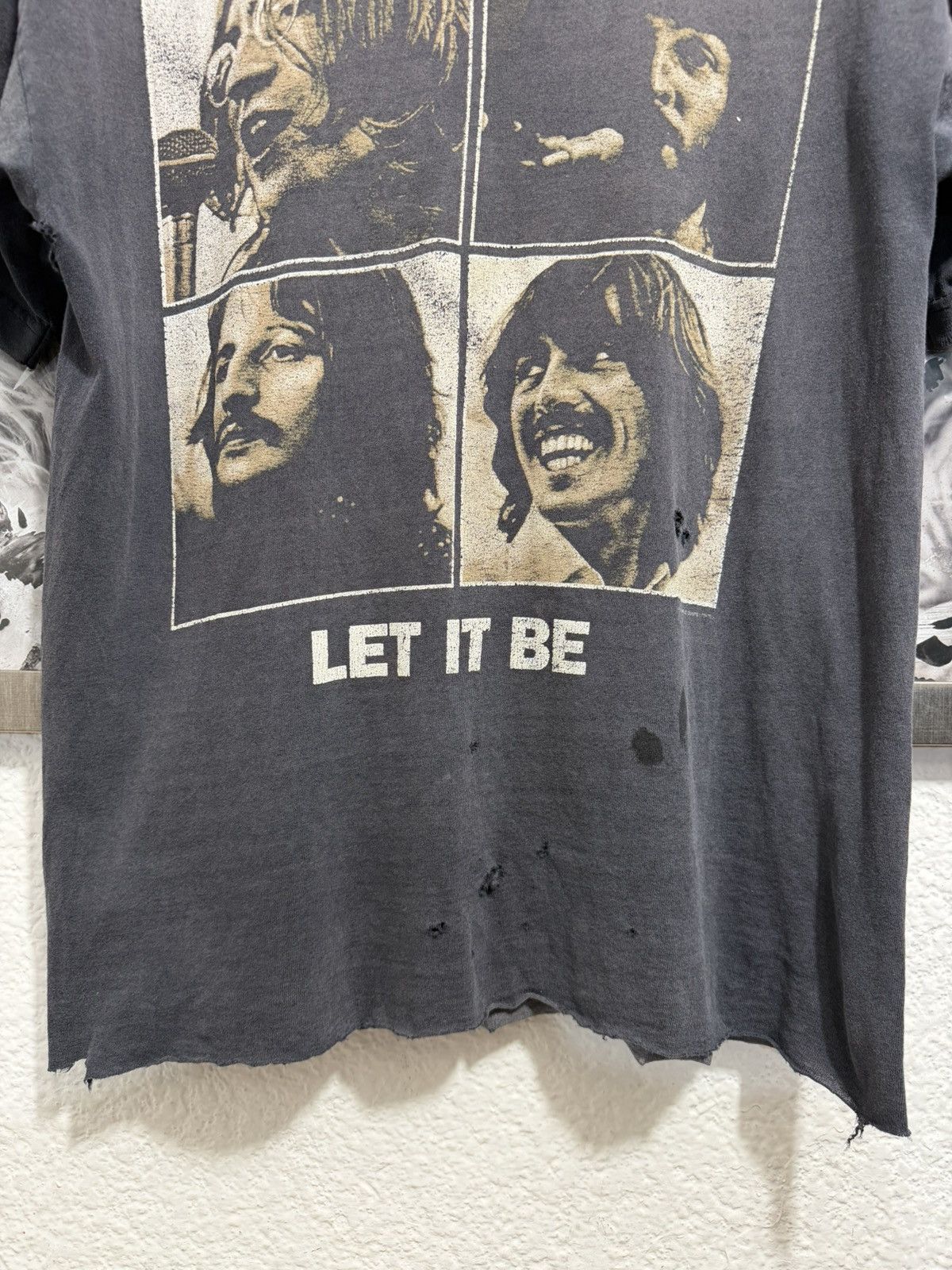 Band Tees THE BEATLES LET IT BE VINTAGE SHIRT 1998 THRASHED Size US M / EU 48-50 / 2 - 3 Thumbnail