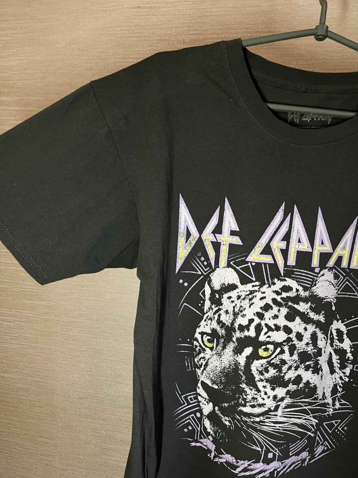 Other Def Leppard Men's T-Shirt Size US L / EU 52-54 / 3 - 5 Thumbnail