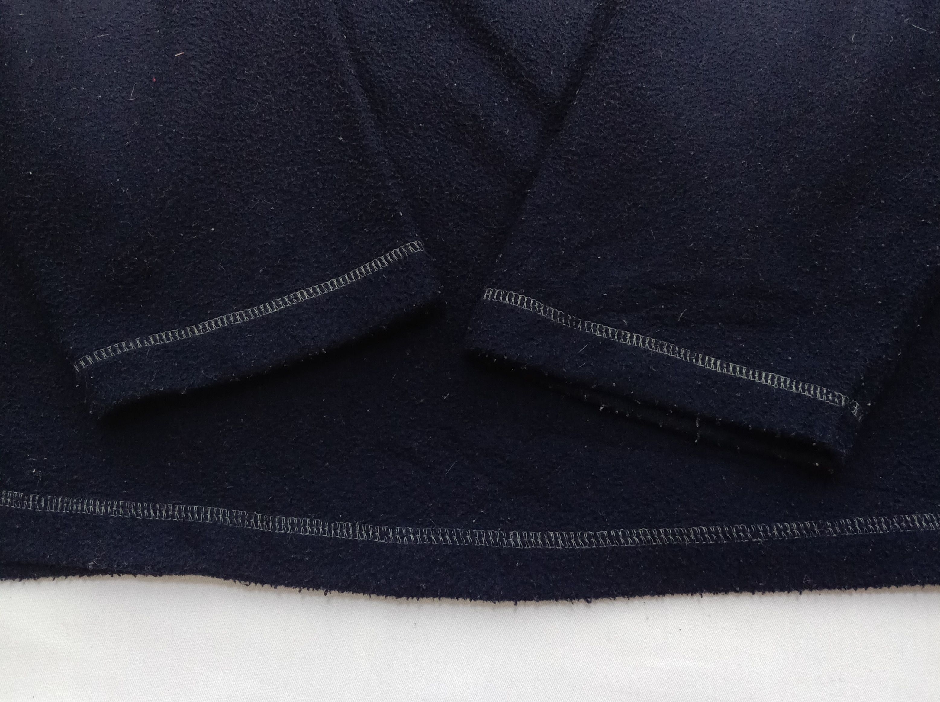 Vintage Vintage Lucky Strike Fleece Sweater Size US L / EU 52-54 / 3 - 6 Thumbnail
