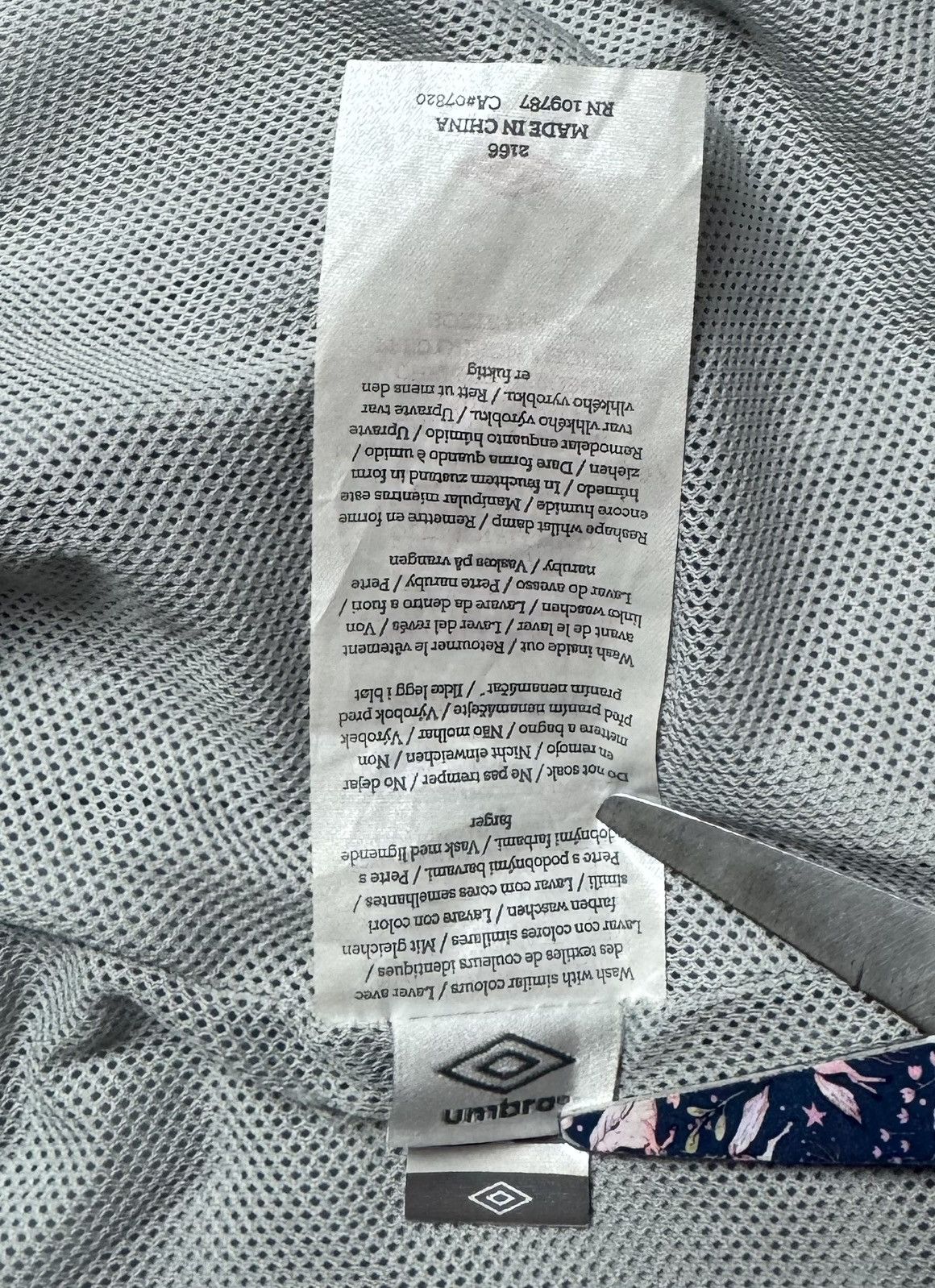 Umbro Manchester City 2010 2011 Football Soccer Track Jacket Umbro Size US XL / EU 56 / 4 - 15 Thumbnail