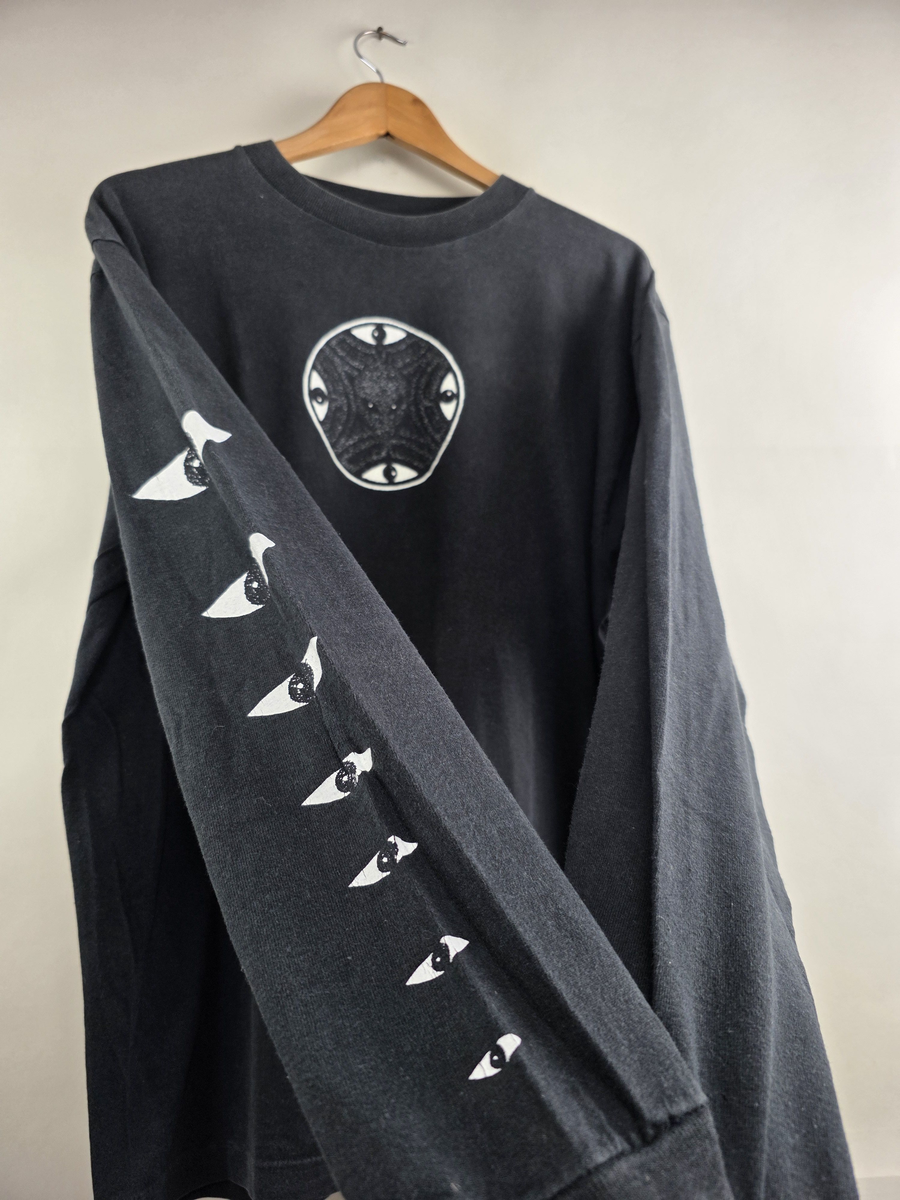 Alien Workshop × Fashion Victim × Vintage 90s Fashion Victim Alien Long-sleeve XL 23" 30.5" Size US XL / EU 56 / 4 - 2 Thumbnail