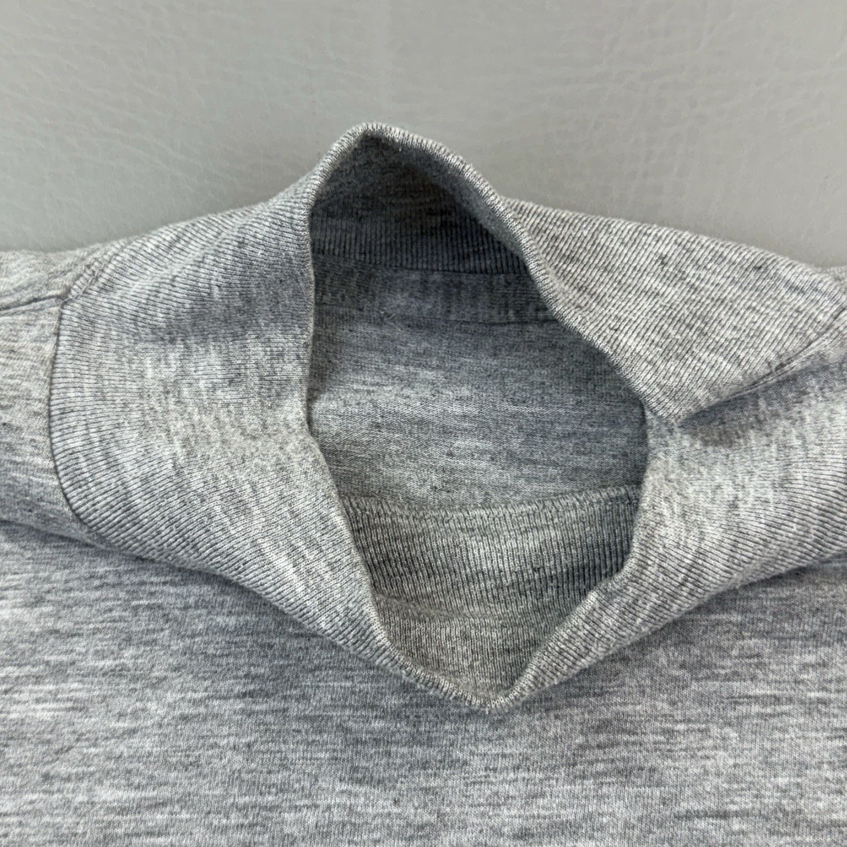 Vintage VINTAGE US Army PT Shirt Mens XL Gray Military Training Physical Fitness Long Sleeve Y2K Size US XL / EU 56 / 4 - 4 Thumbnail