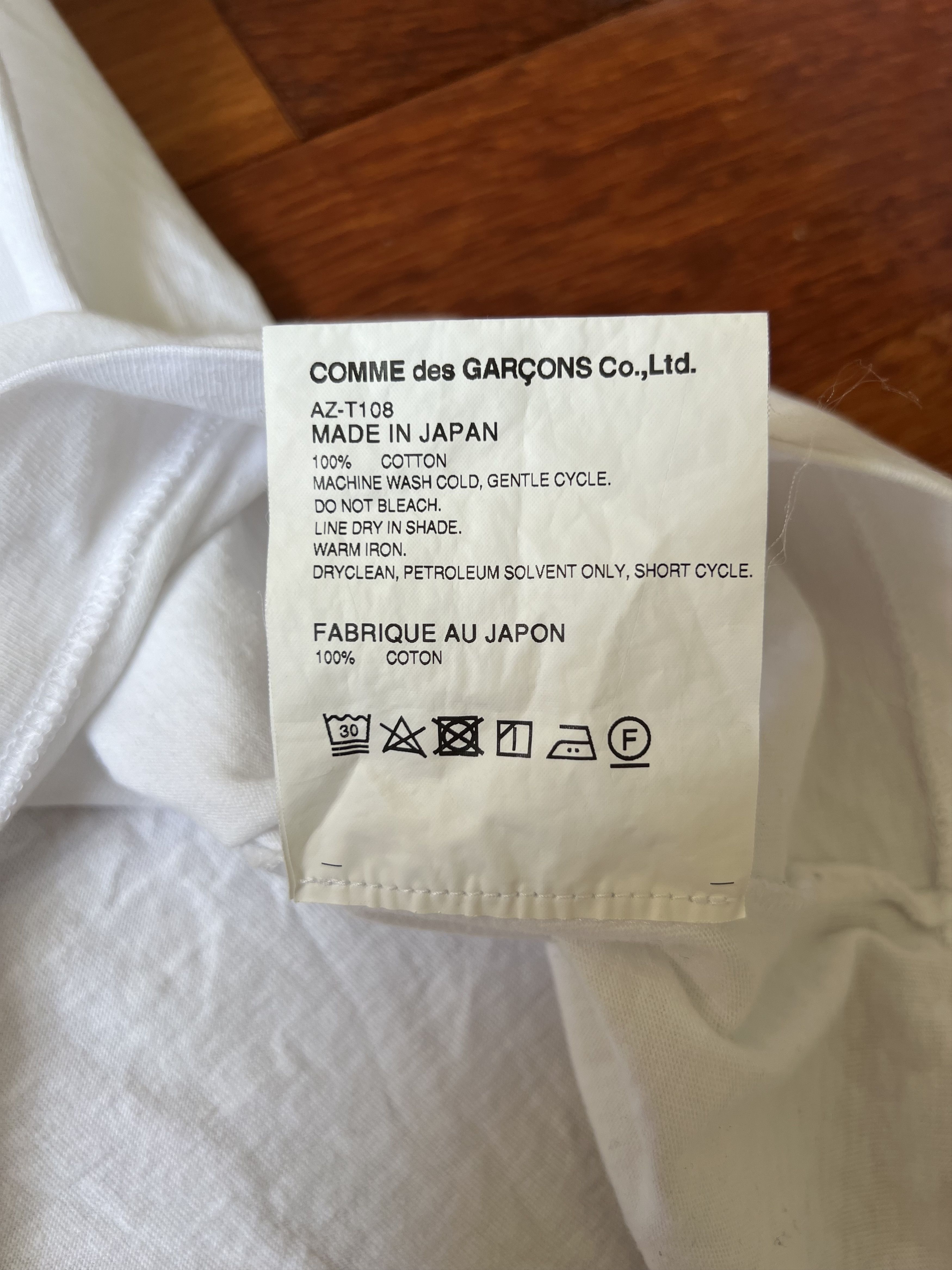 Comme des Garcons PLAY 💚 Comme Des Garcons Play Embroidered White Logo Tee Size US L / EU 52-54 / 3 - 6 Thumbnail