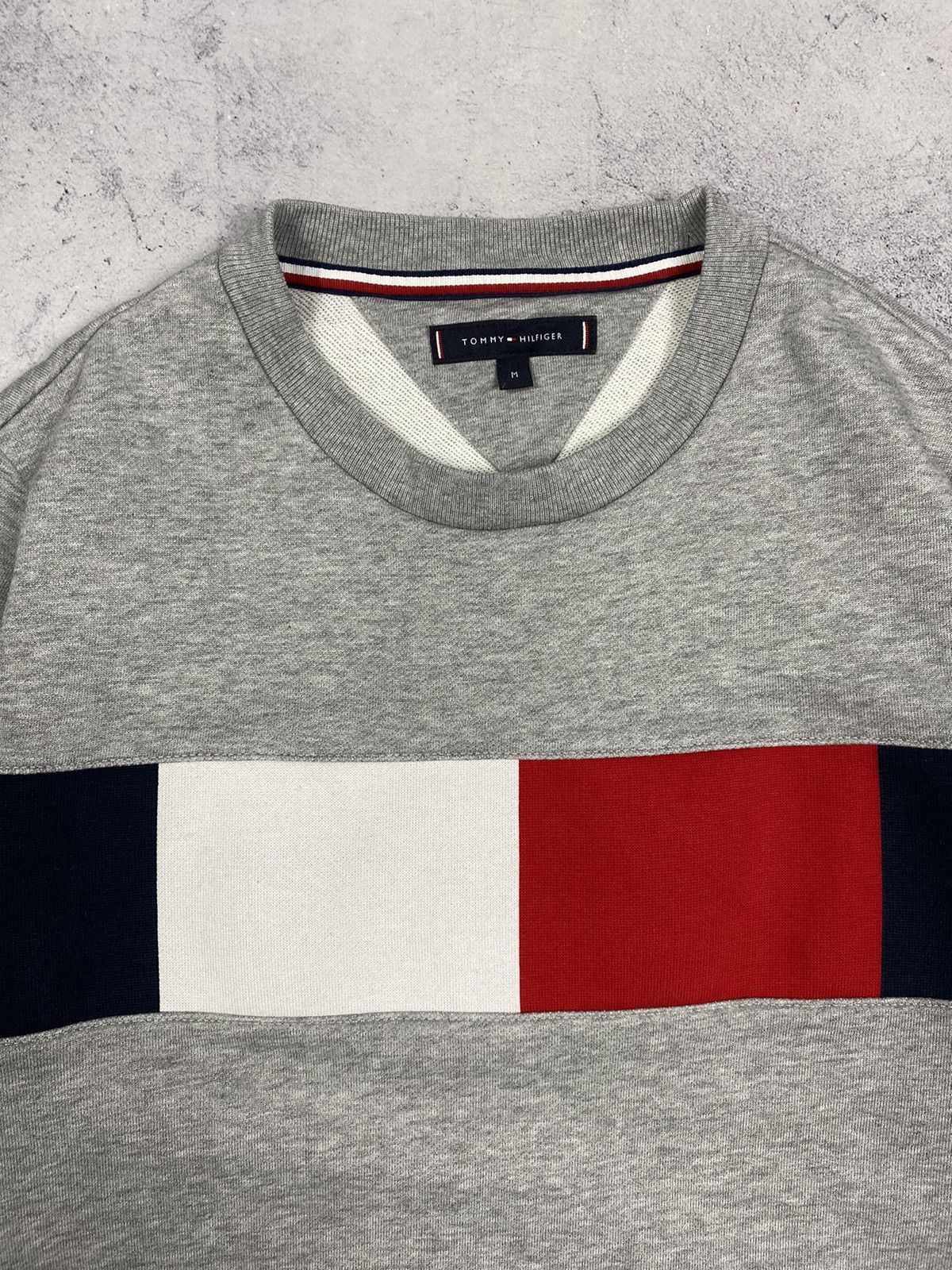 Tommy Hilfiger Tommy Hilfiger Big Logo Gray Sweatshirt Men’s Size M Size US M / EU 48-50 / 2 - 5 Thumbnail