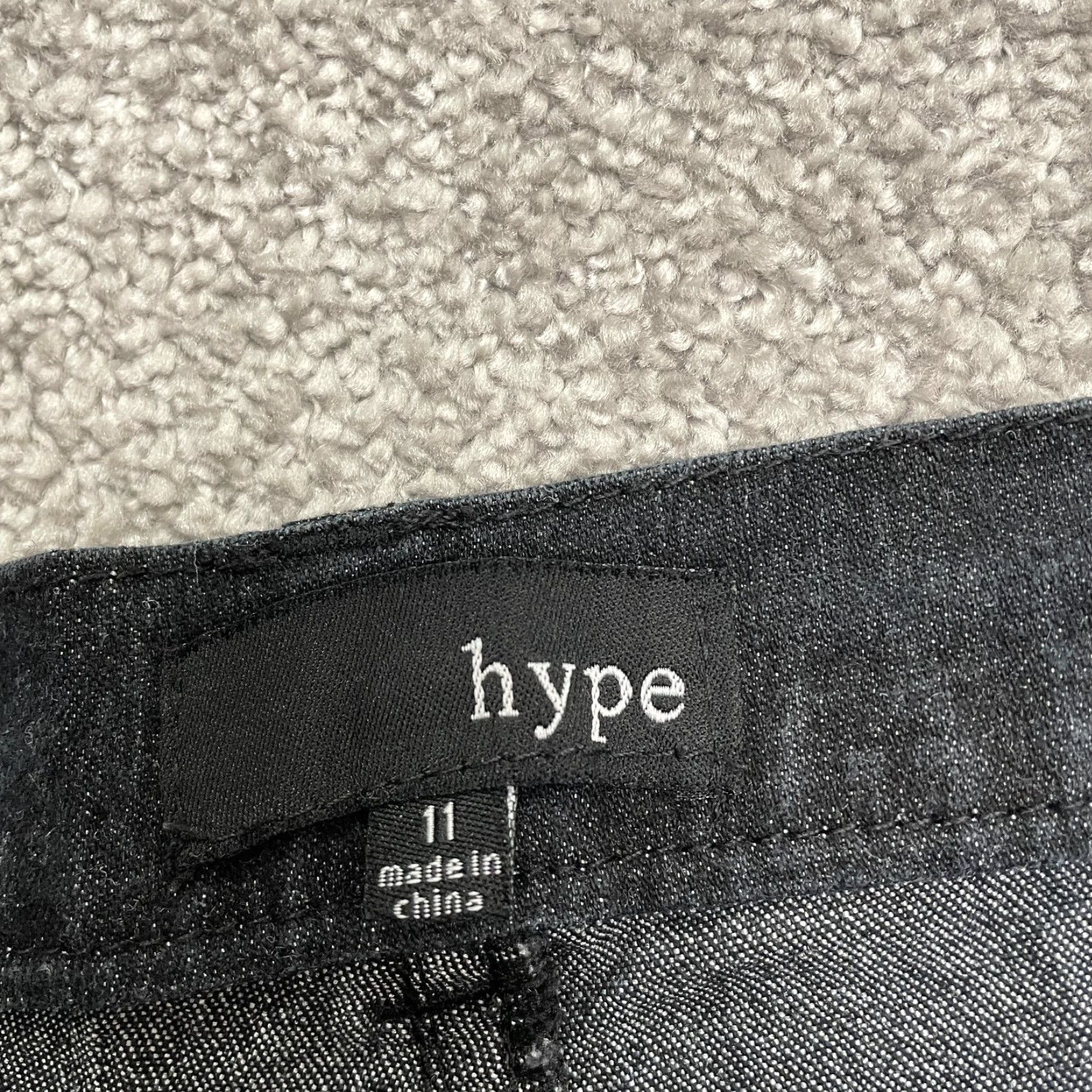Vintage Hype Boyfriend Jeans Shorts Womens Black Dark Wash High Rise 32x3 Denim 11 Casual 5-Pocket Design Logo Button Zipper Modern Womens Size 32" / US 10 / IT 46 - 3 Thumbnail
