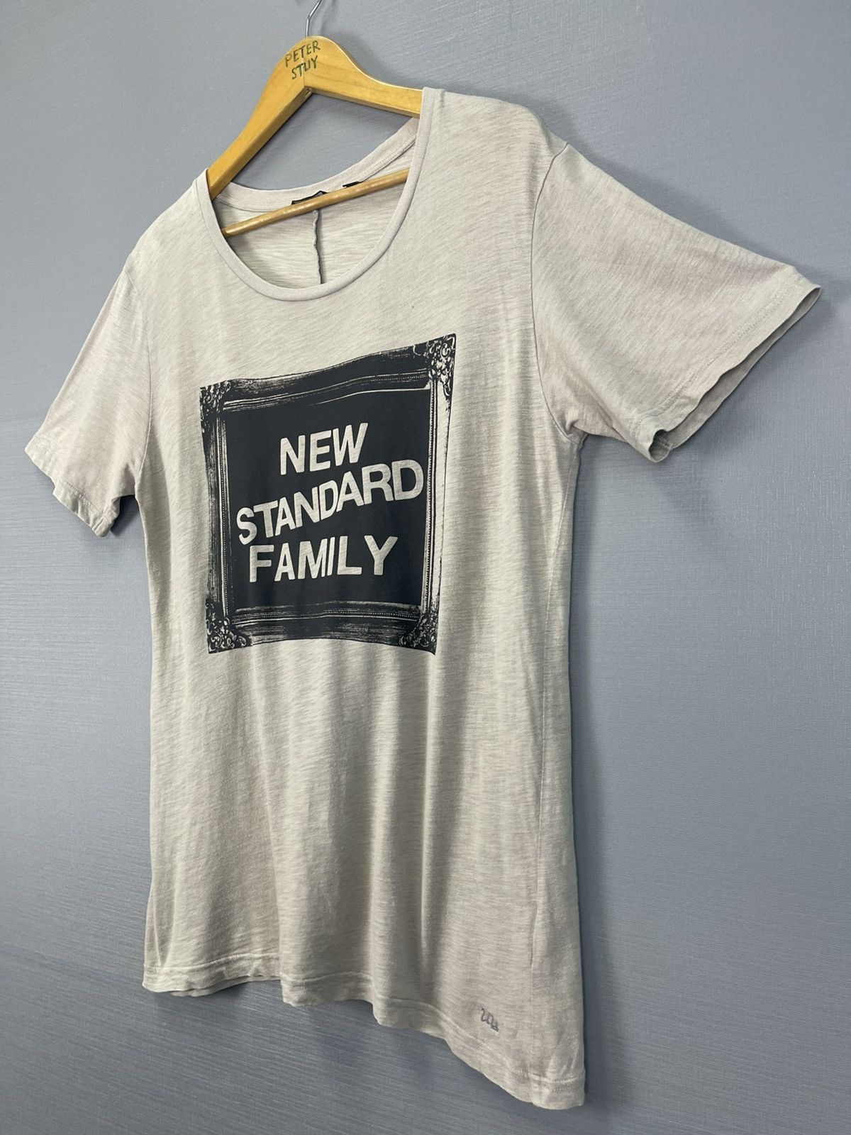 Undercover × Uniqlo Uniqlo Undercover “New Standart Family” T-Shirt Size US L / EU 52-54 / 3 - 3 Thumbnail