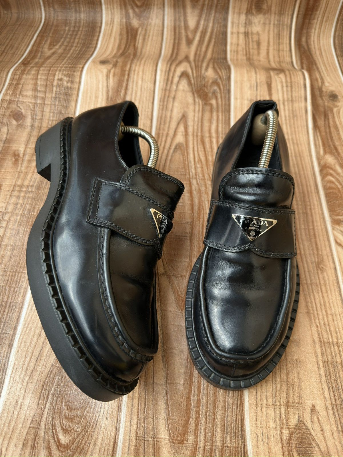 Prada Prada Brushed Leather Logo Loafers Size US 7.5 / EU 40-41 - 10 Thumbnail