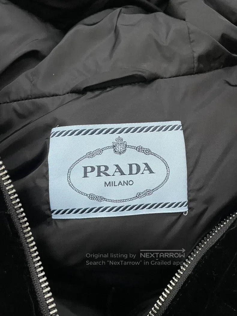 Prada Prada Black velvet waisted hooded down jacket Size XS / US 0-2 / IT 36-38 - 4 Thumbnail