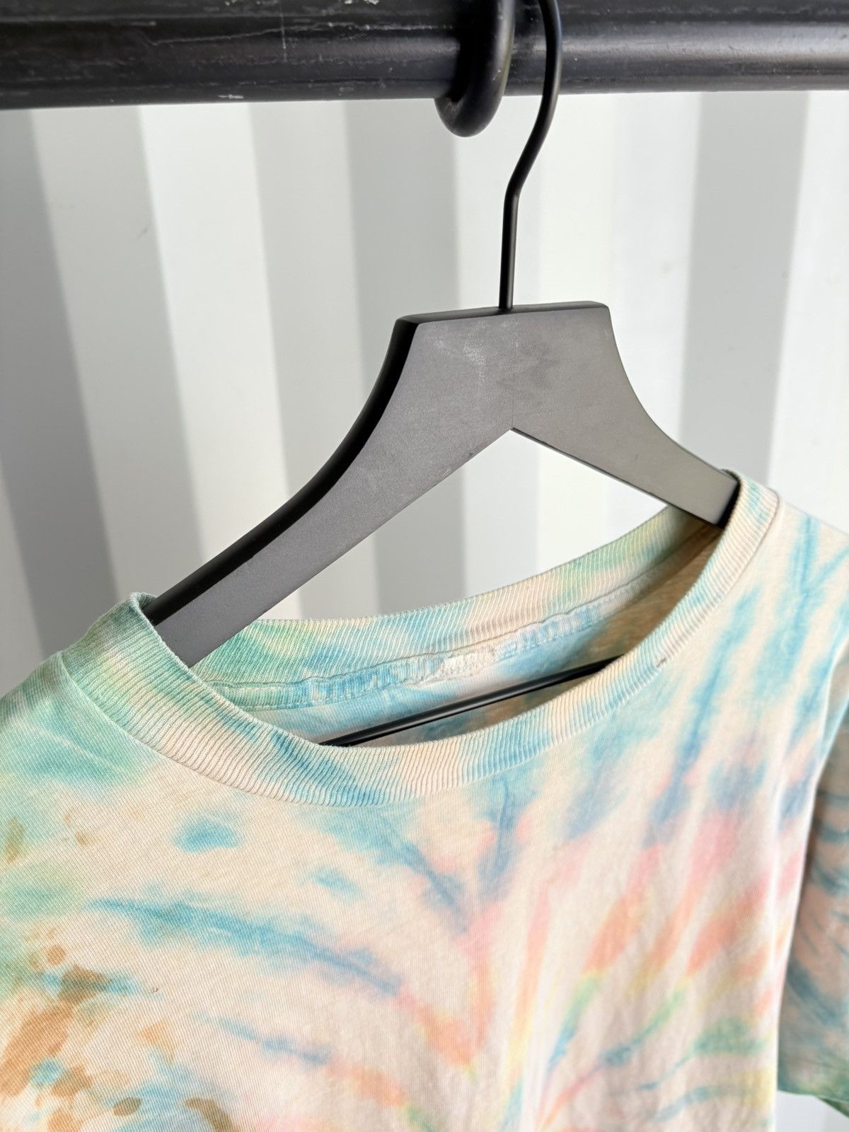Vintage Vintage Blank Tie Dye Shirt Thrashed Faded Grunge Band Size US XL / EU 56 / 4 - 3 Thumbnail