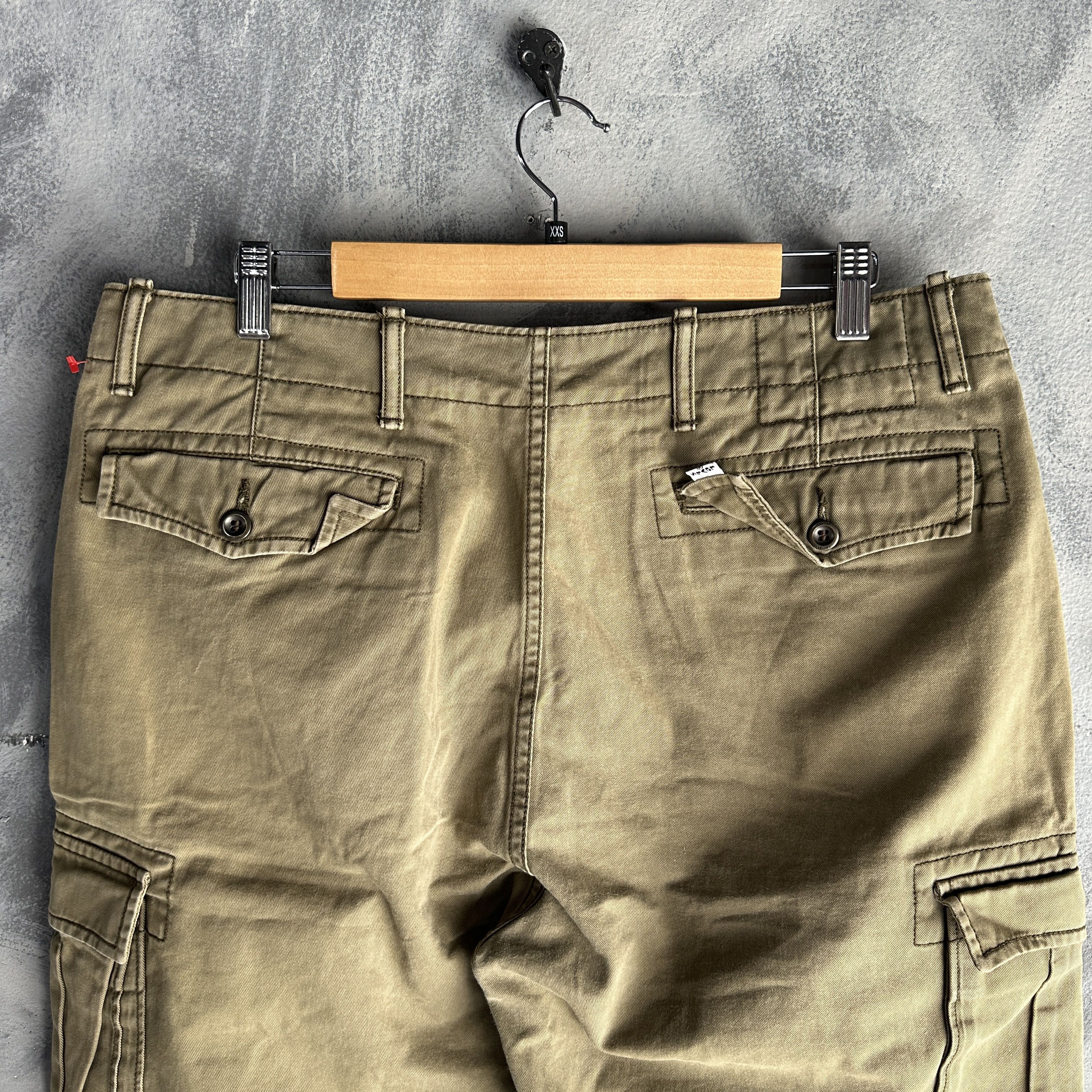 Levi's Vtg Levis Cargo Shorts Utility Pockets Outdoor Army Surplus Size US 34 / EU 50 - 9 Thumbnail