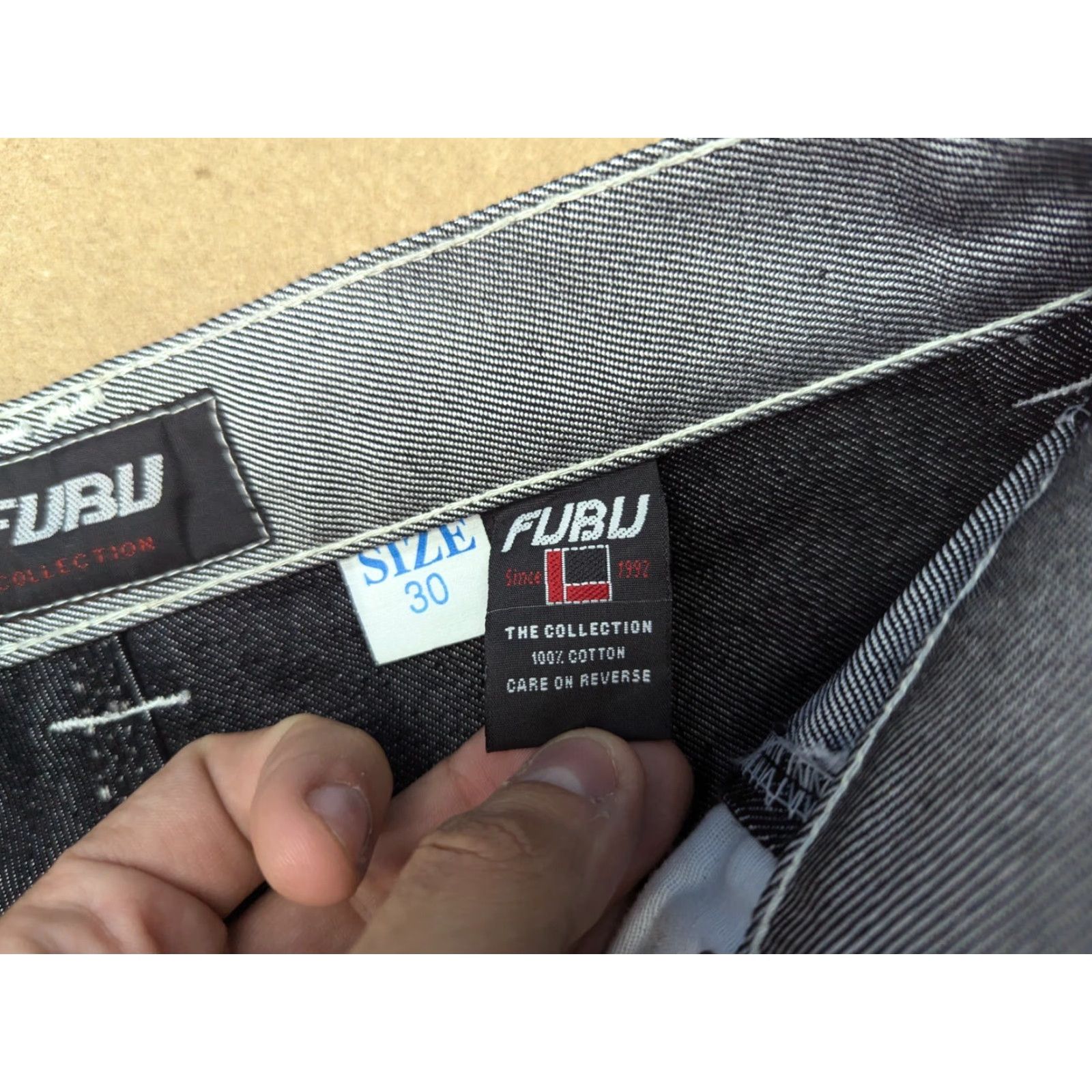 Fubu FUBU Jeans 90s Silver Gray Baggy Hip-Hop 30 Mens Regular Denim Cotton 31.5 Inseam 90s Theme Vintage Baggies Straight Baggy Style Size US 30 / EU 46 - 7 Thumbnail