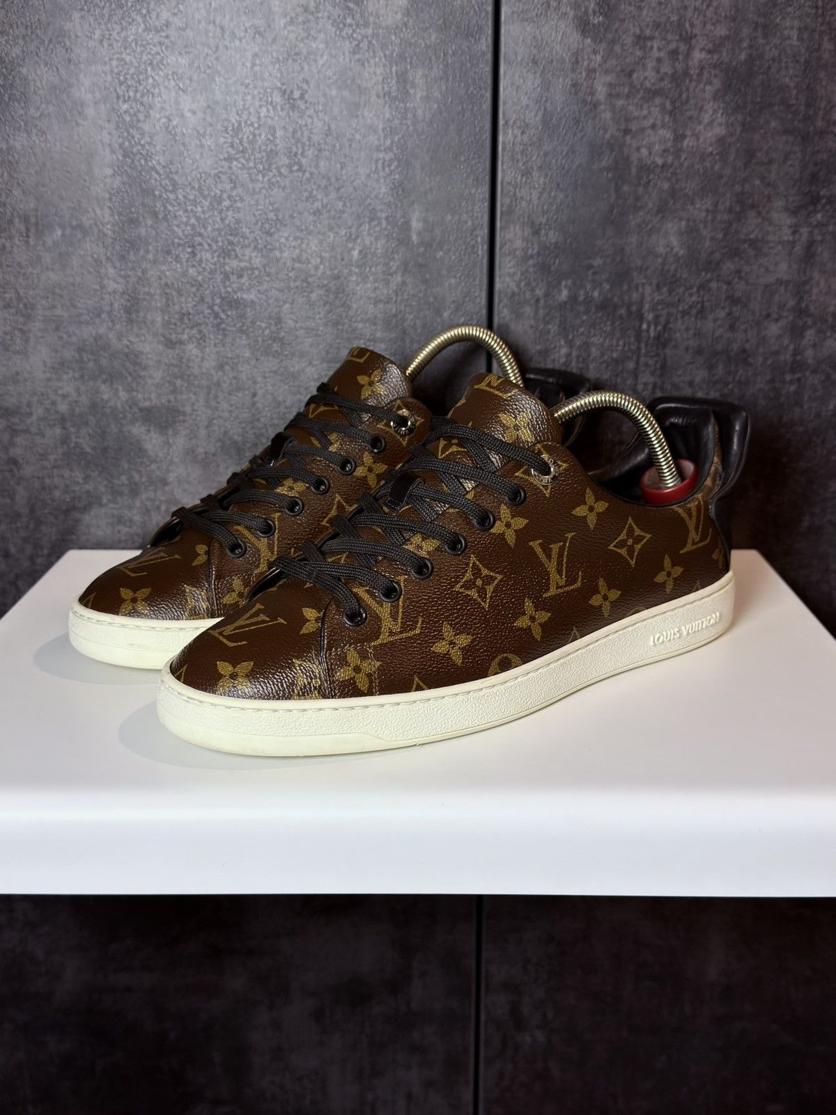 Louis Vuitton Rare Louis Vuitton Frontrow Low Top Sneakers Luxury Size US 9.5 / EU 42-43 - 5 Thumbnail
