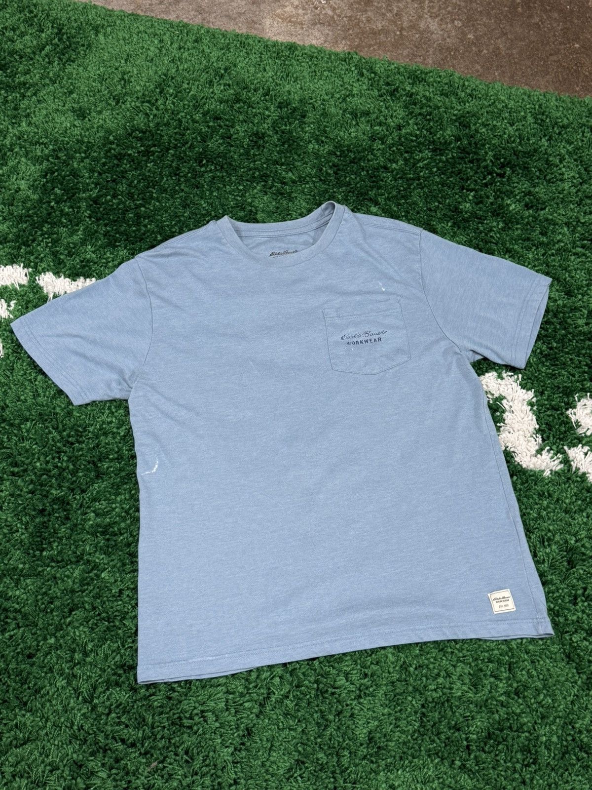 Eddie Bauer Eddie Bauer Workwear Pocket Distressed Logo Tee Blue Large Size US L / EU 52-54 / 3 - 1 Thumbnail
