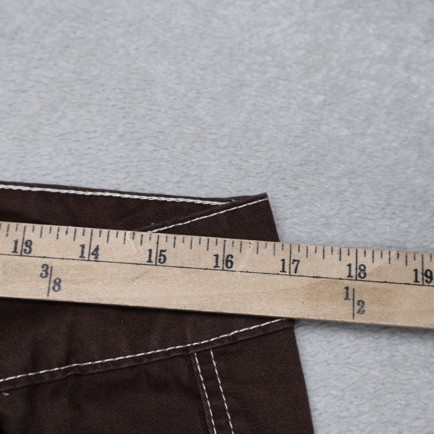 True Religion VINTAGE True Religion Cargo Shorts Mens 32 Brown Cotton Cargo Pocket Contrast Stitch Casual Summer 30x14 Mens Size US 30 / EU 46 - 7 Thumbnail