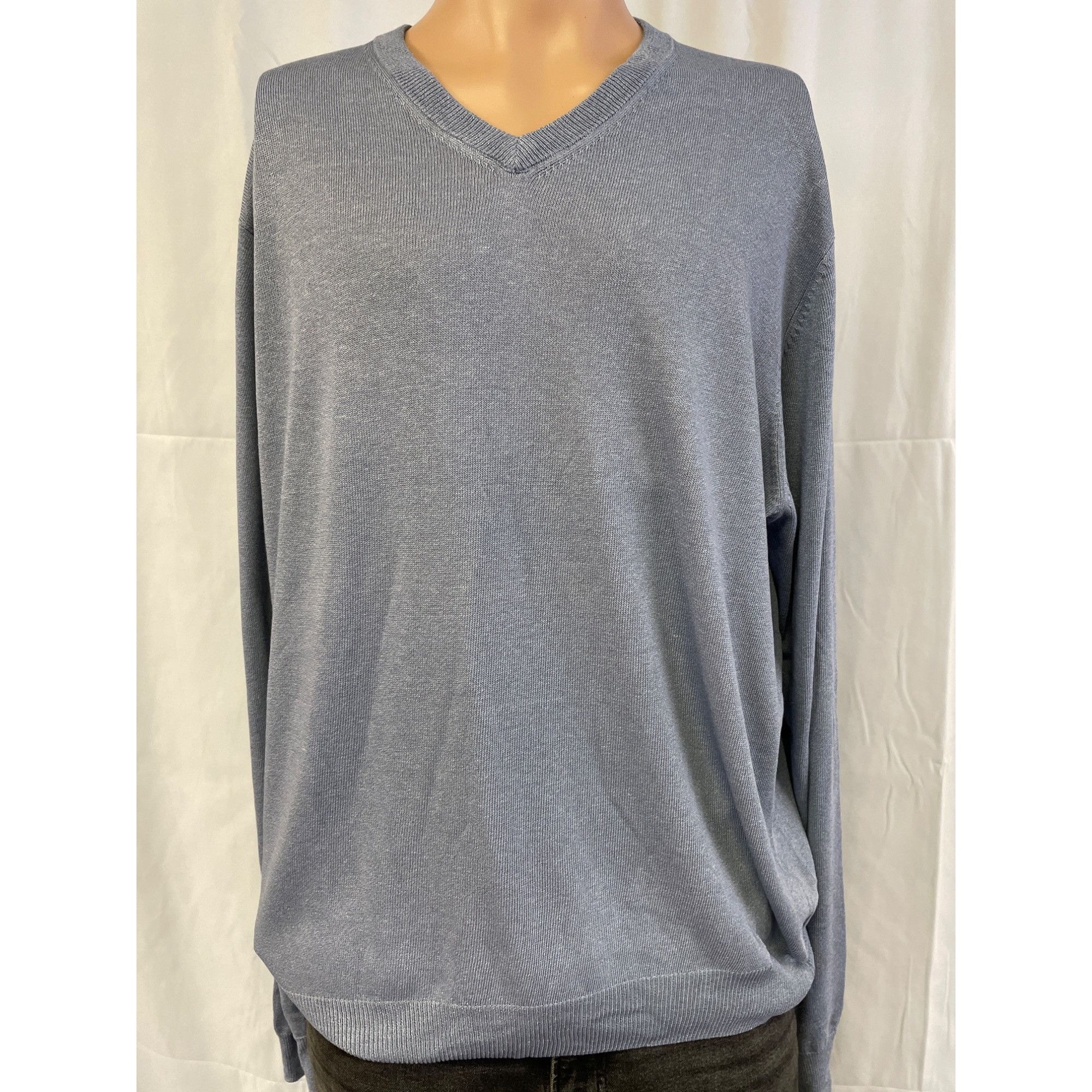 Other Jos A Bank Men's Blue V-Neck 100% Silk Sweater Size L SKU 47 Size US L / EU 52-54 / 3 - 1 Thumbnail
